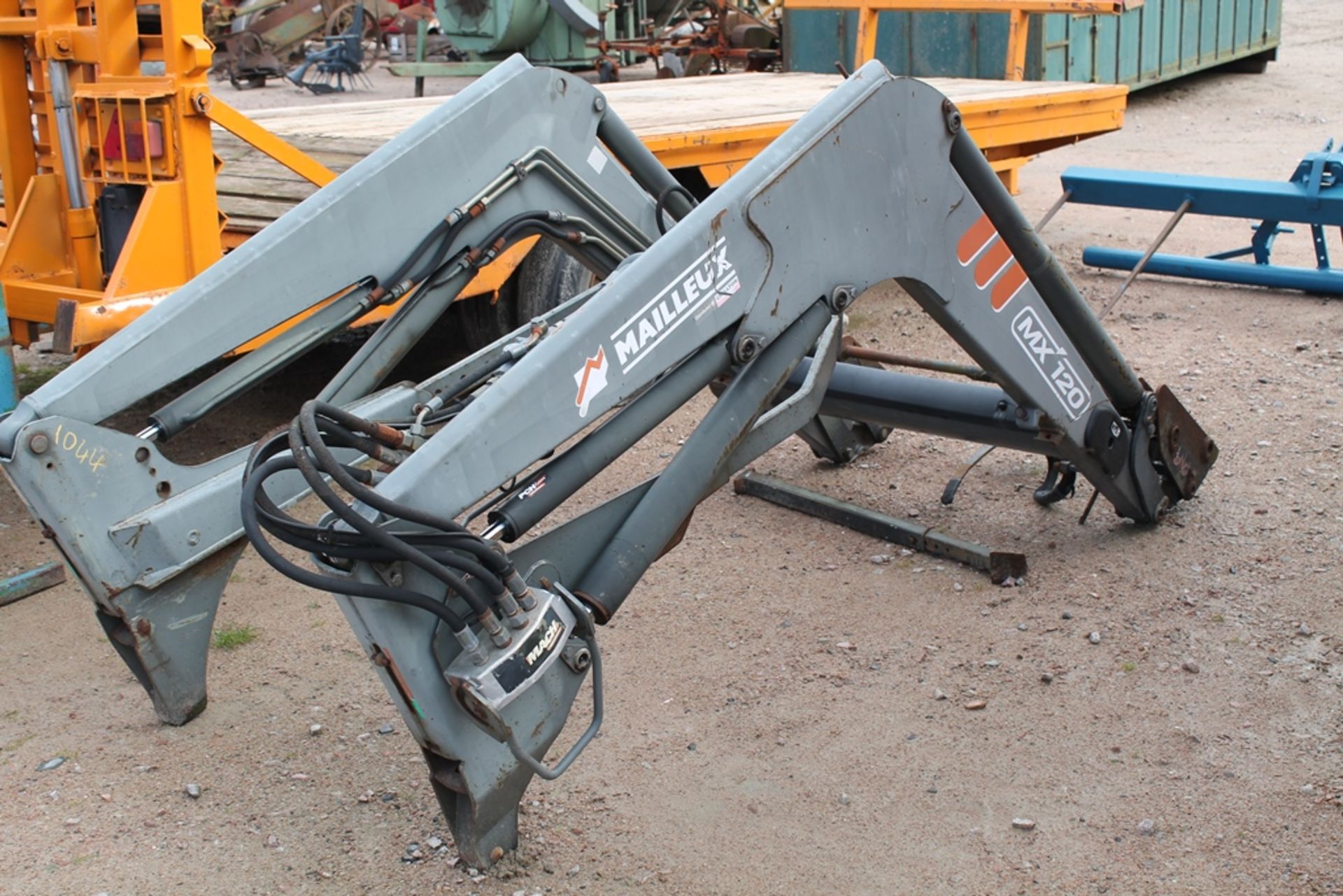 CHILTON MX 120 LOADER