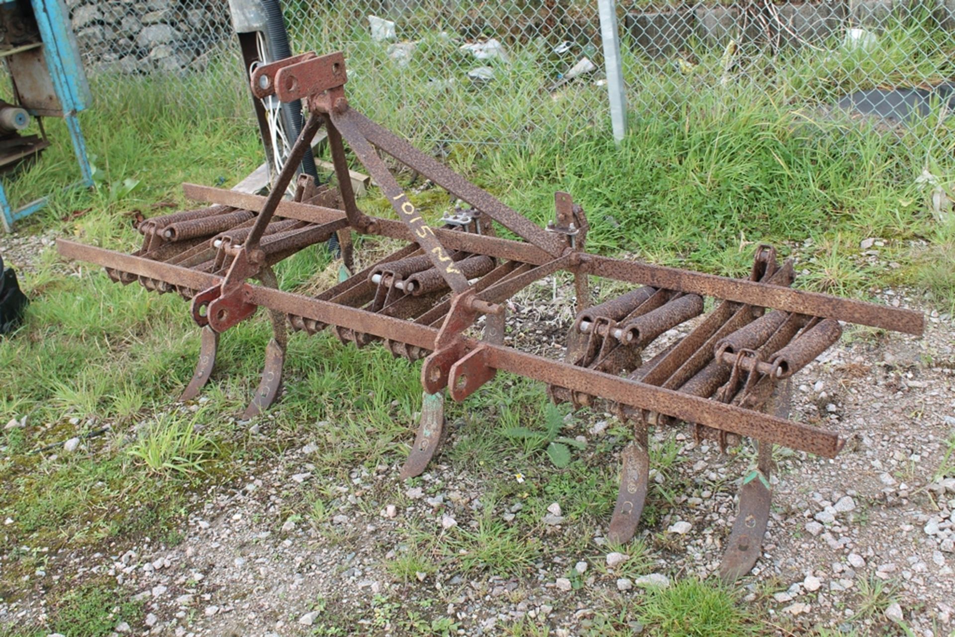 FERGIE SPRING TINE CULTIVATOR