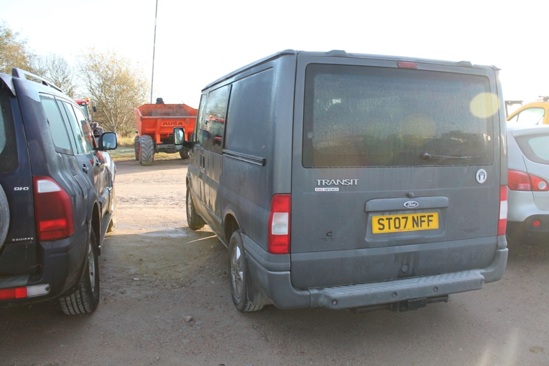 Ford Transit 130 T260s Fwd - 2198cc 2 Door Van - Image 2 of 4