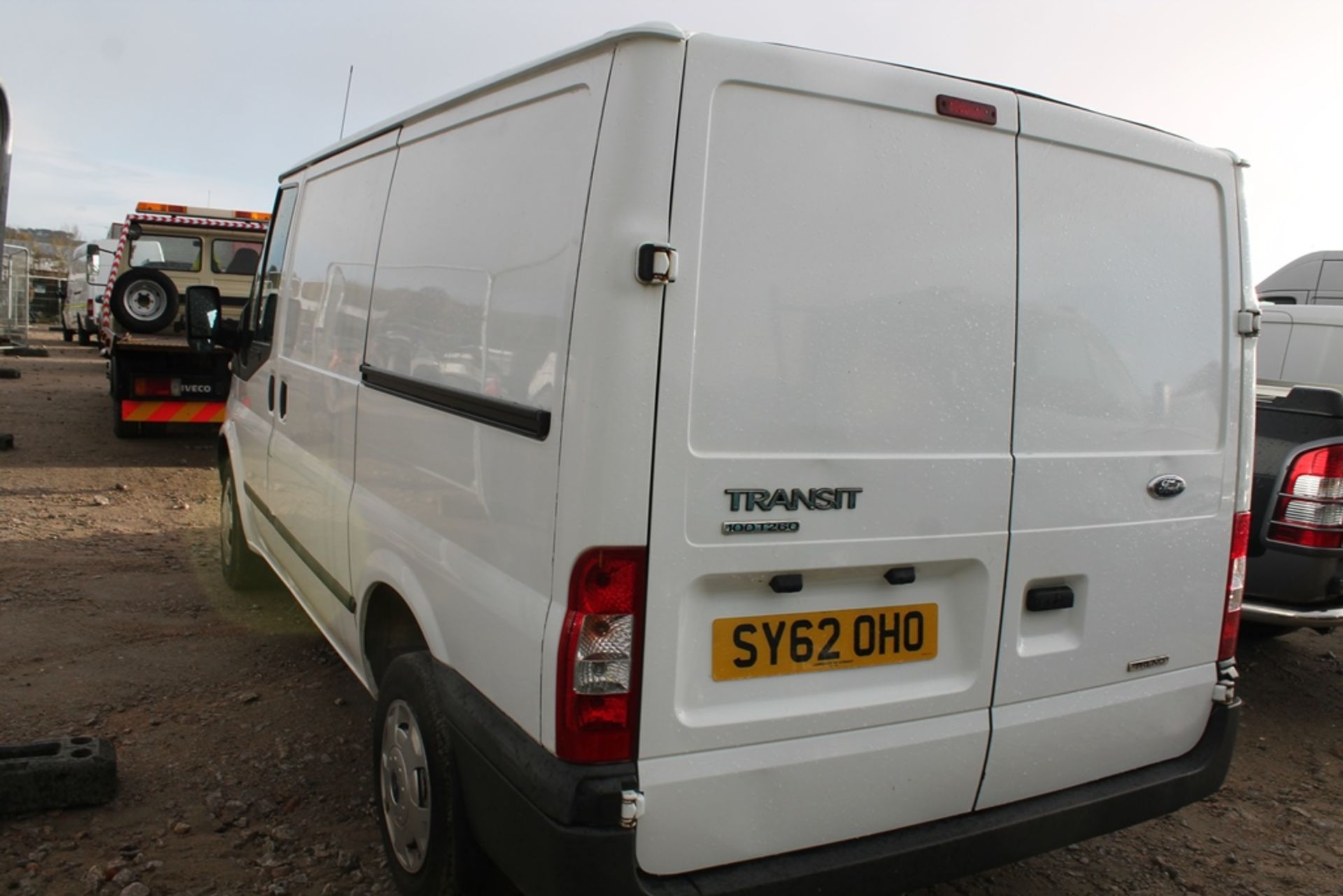 Ford Transit 100 T260 Trend Fw - 2198cc 2 Door Van - Image 2 of 4