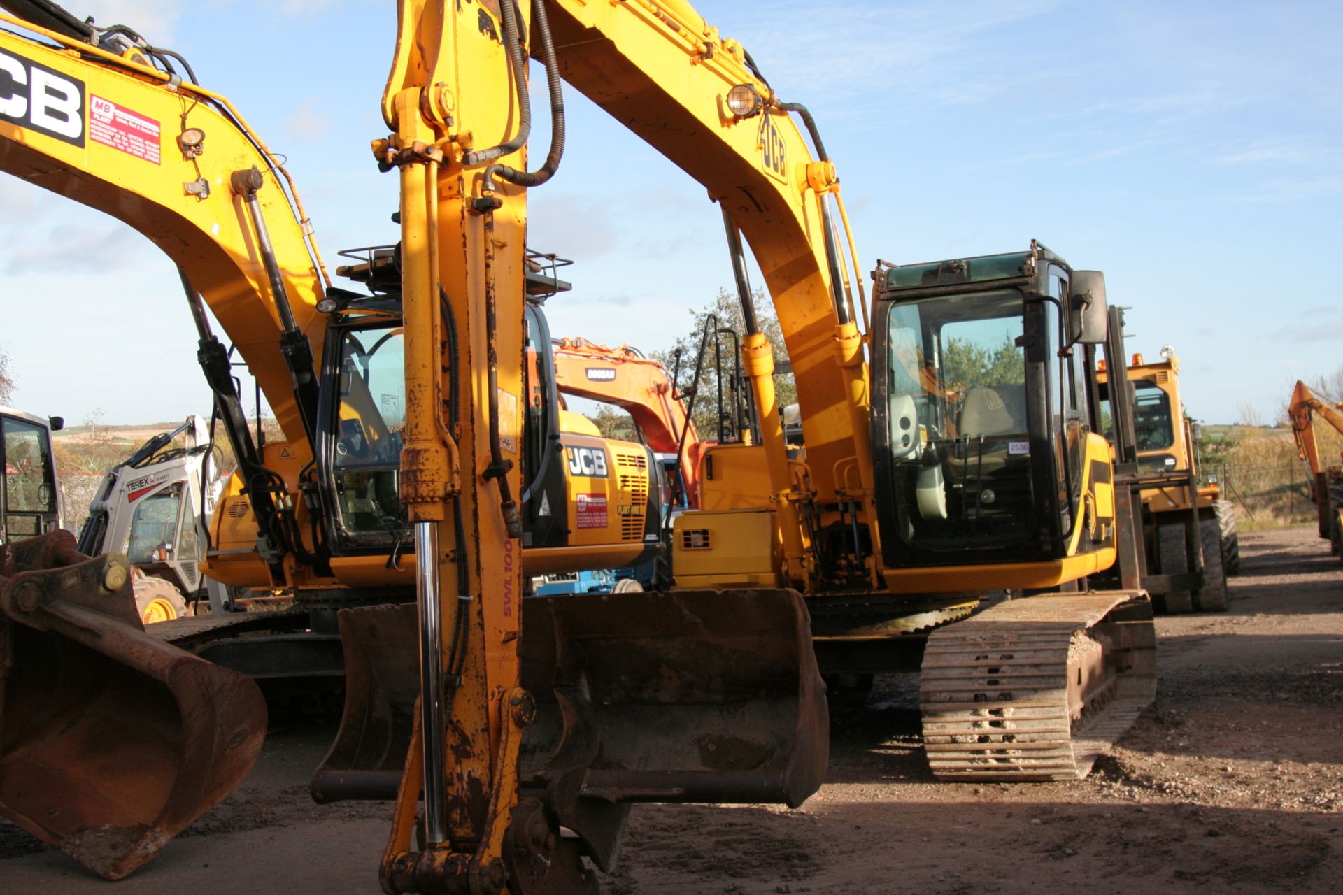 JCB TRACKED EXCAVATOR, , YEAR 2003, , 12,556Hrs, , QUICK HITCH & DITCHING BUCKET INCLUDED, , PLUS VA