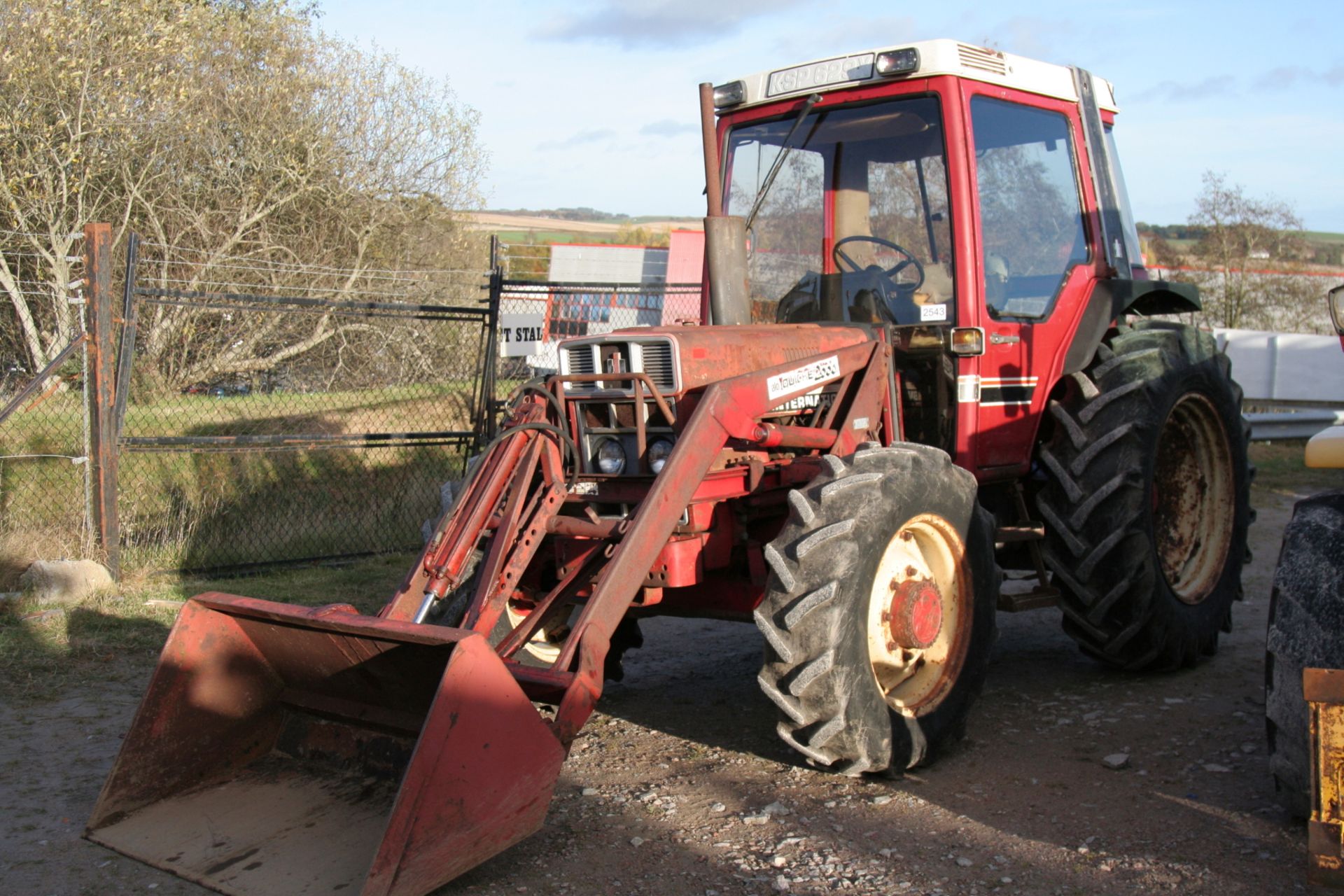 Int Harvester 855Xl Tractor