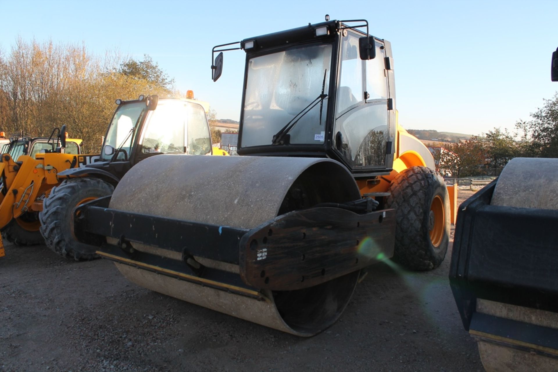 JCB VM132 Single Drum Roller, Year 2012, Displaying 2,502 hours, Serial No. GATVM132K02901332, Plus