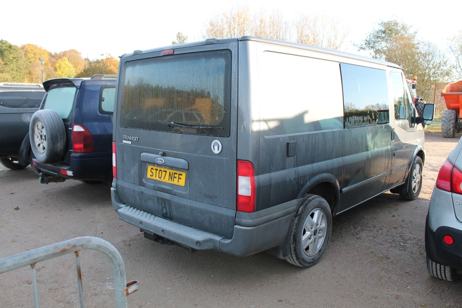 Ford Transit 130 T260s Fwd - 2198cc 2 Door Van - Image 3 of 4