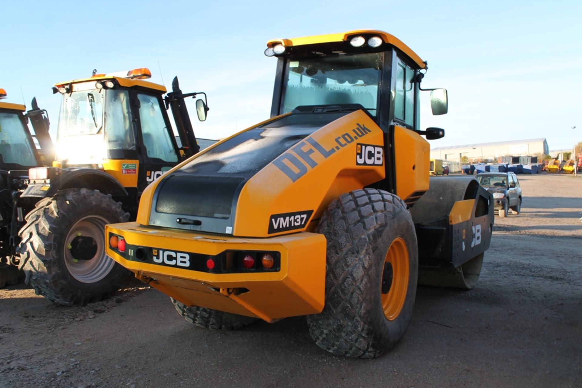 JCB VM137 Single Drum Vibrating Roller , Year 2015, Displaying 924 hours , VIN JCBWM137C02439639, Pl - Image 3 of 4