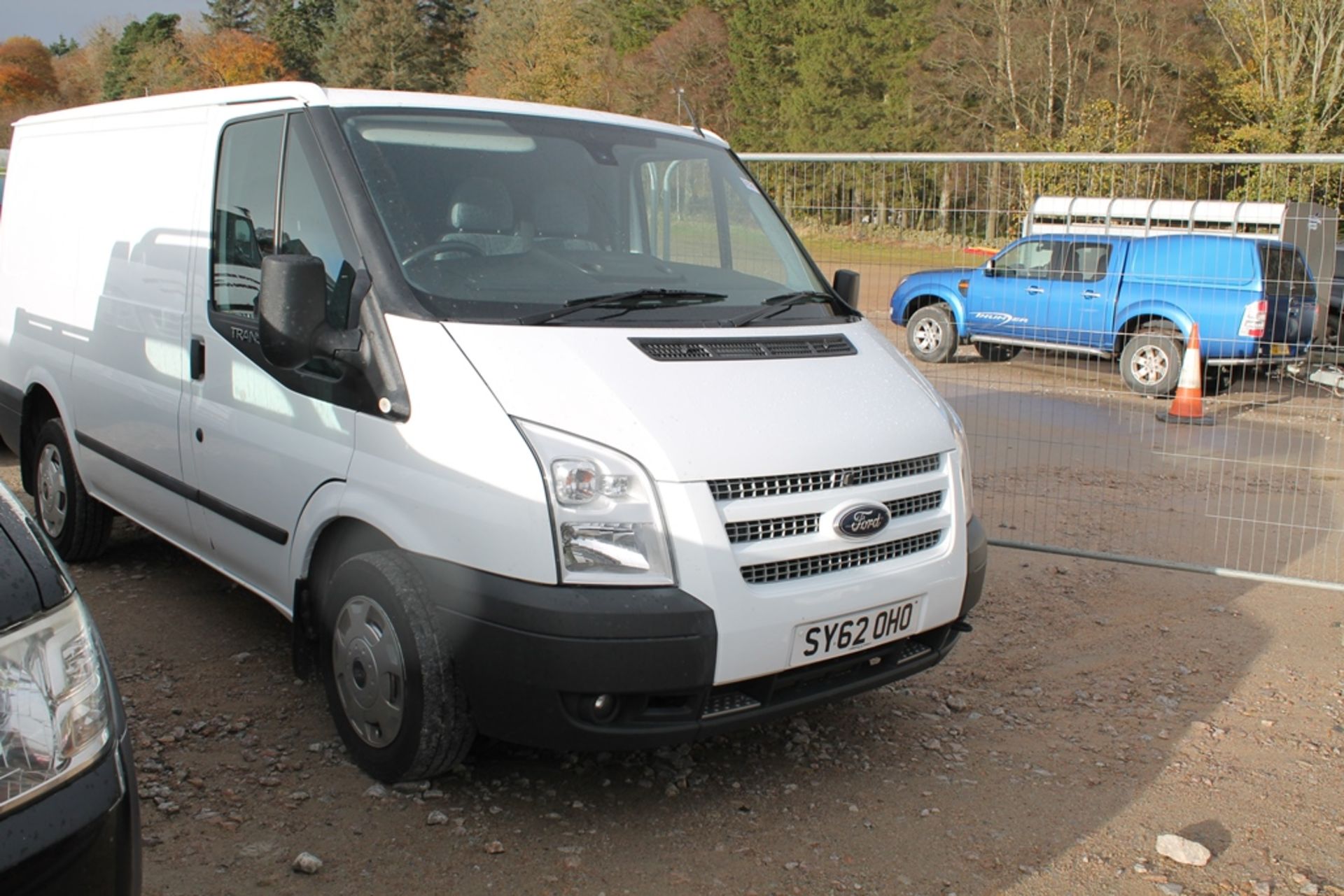 Ford Transit 100 T260 Trend Fw - 2198cc 2 Door Van - Image 4 of 4