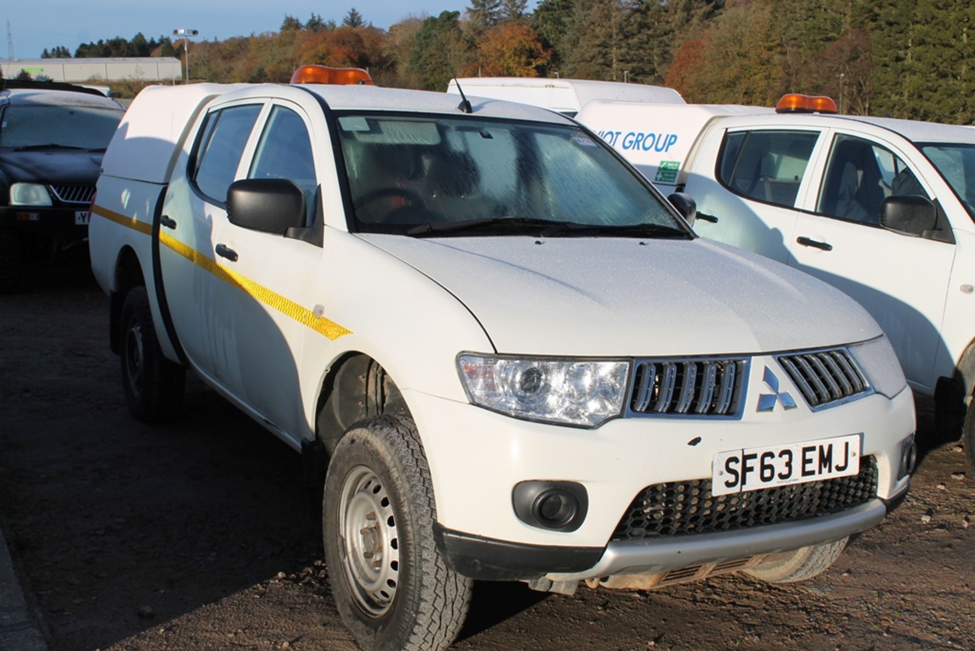 Mitsubishi L200 4work Lb Dcb Di-d 4x - 2477cc 4 Door Pickup - Image 4 of 4