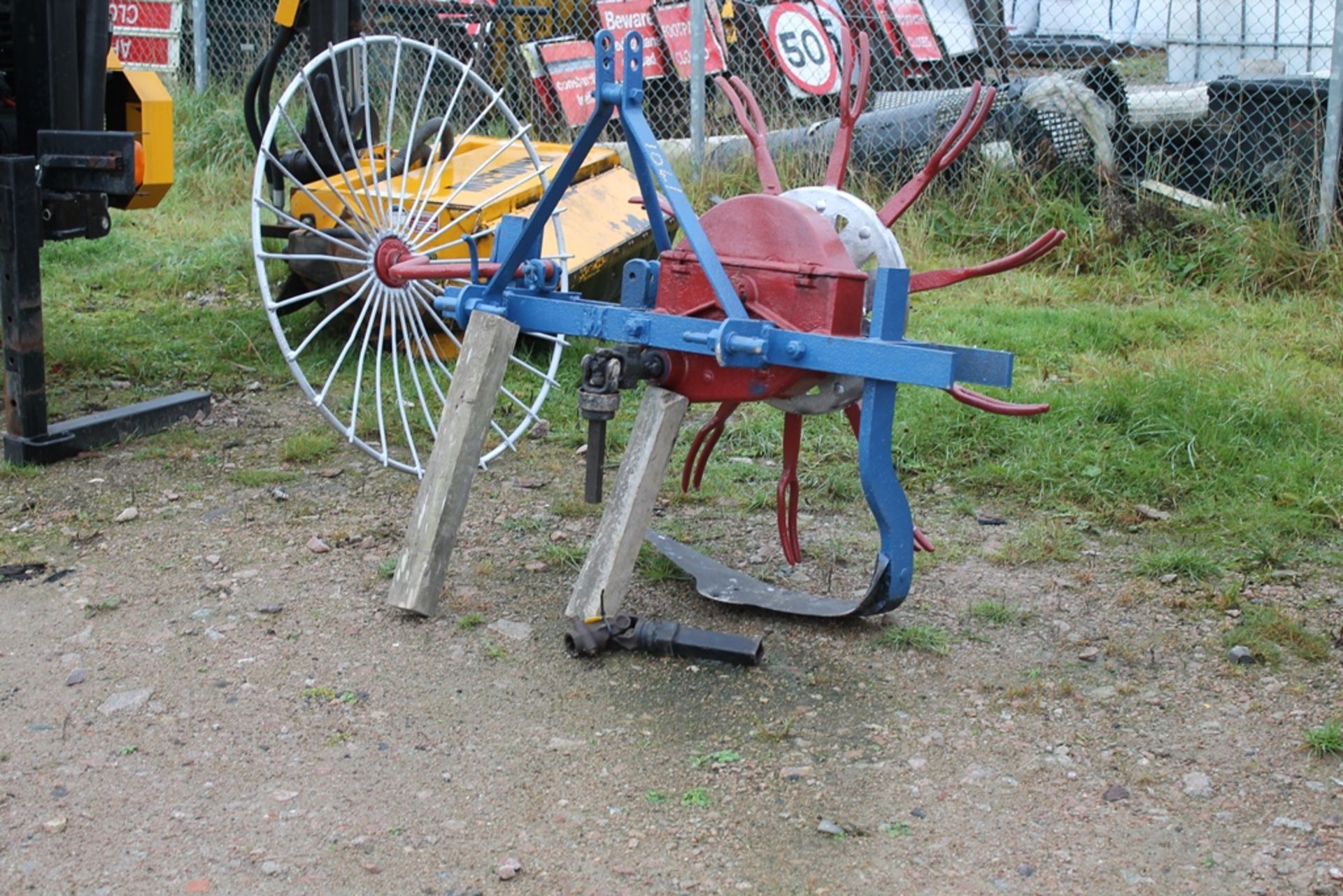 PEARCE POTATO DIGGER WITH PTO