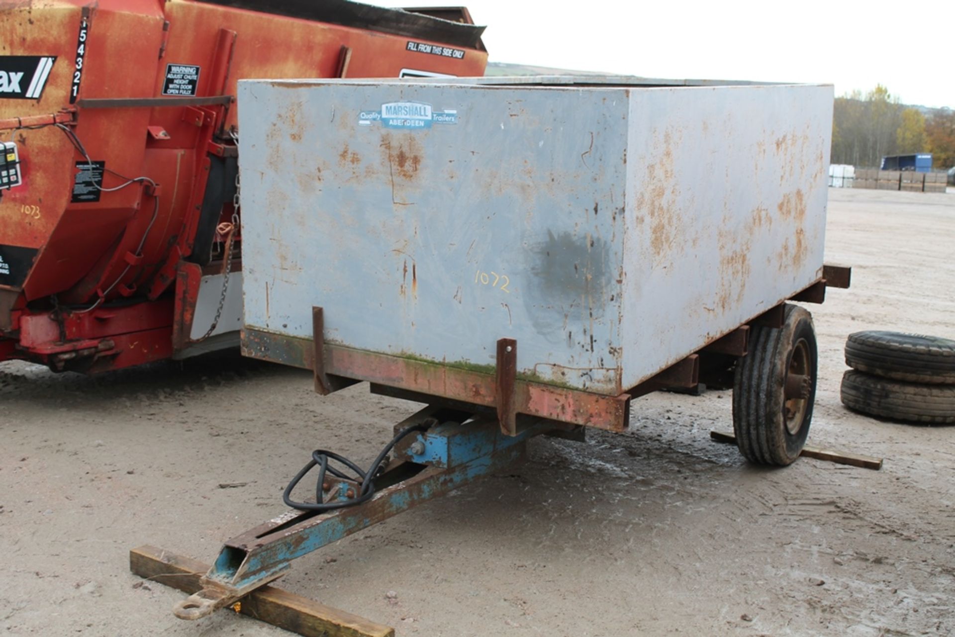 MARSHALL 3 TON GRAIN BIN ON TIPPING TRAILER