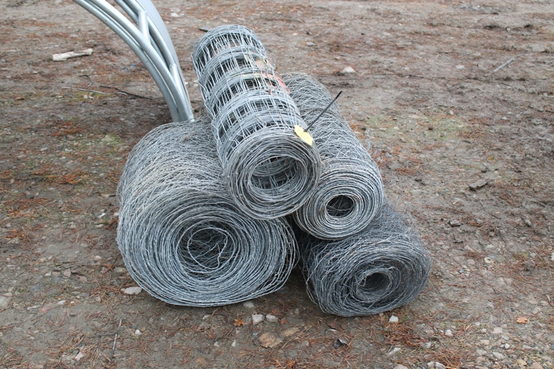 4 ROLLS MIXED SHEEP WIRE