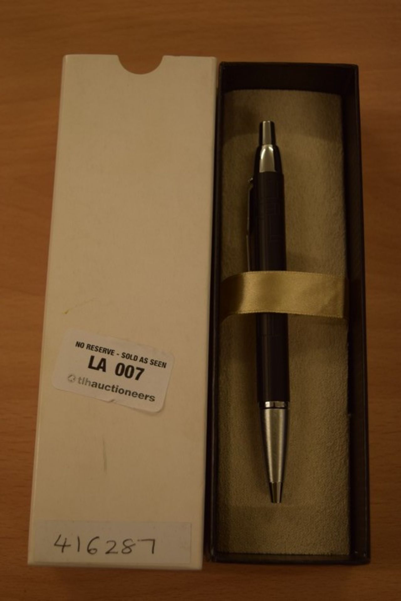 1 x BOXED BRAND NEW PARKER PREMIUM MAT BLACK BALL POINT PEN RRP £60 (23.11.2016) *PLEASE NOTE THAT