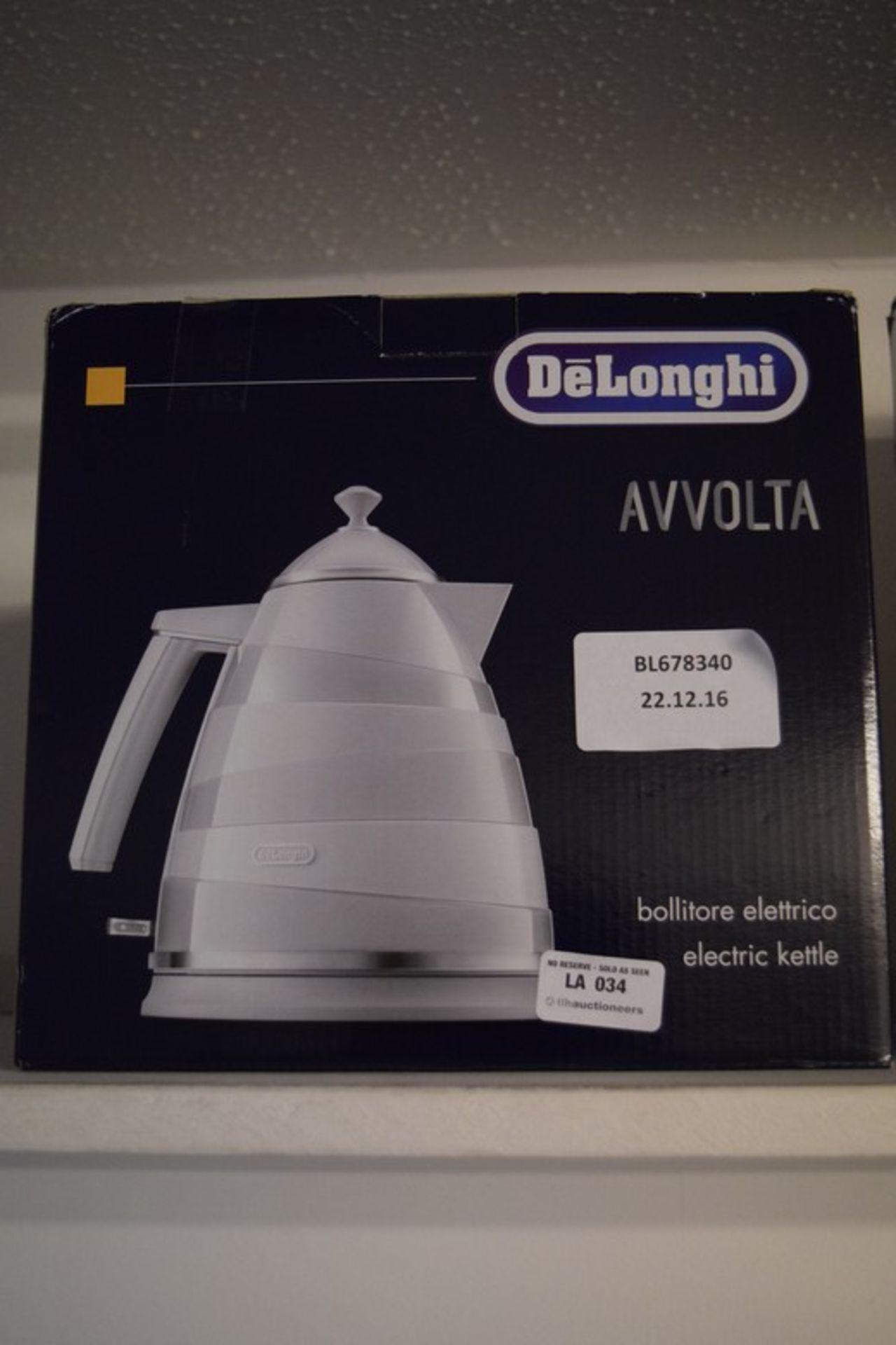 1 x BOXED DELONGHI AVVOLTA ELECTRIC KETTLE RRP £80 (22.12.2016) *PLEASE NOTE THAT THE BID PRICE IS