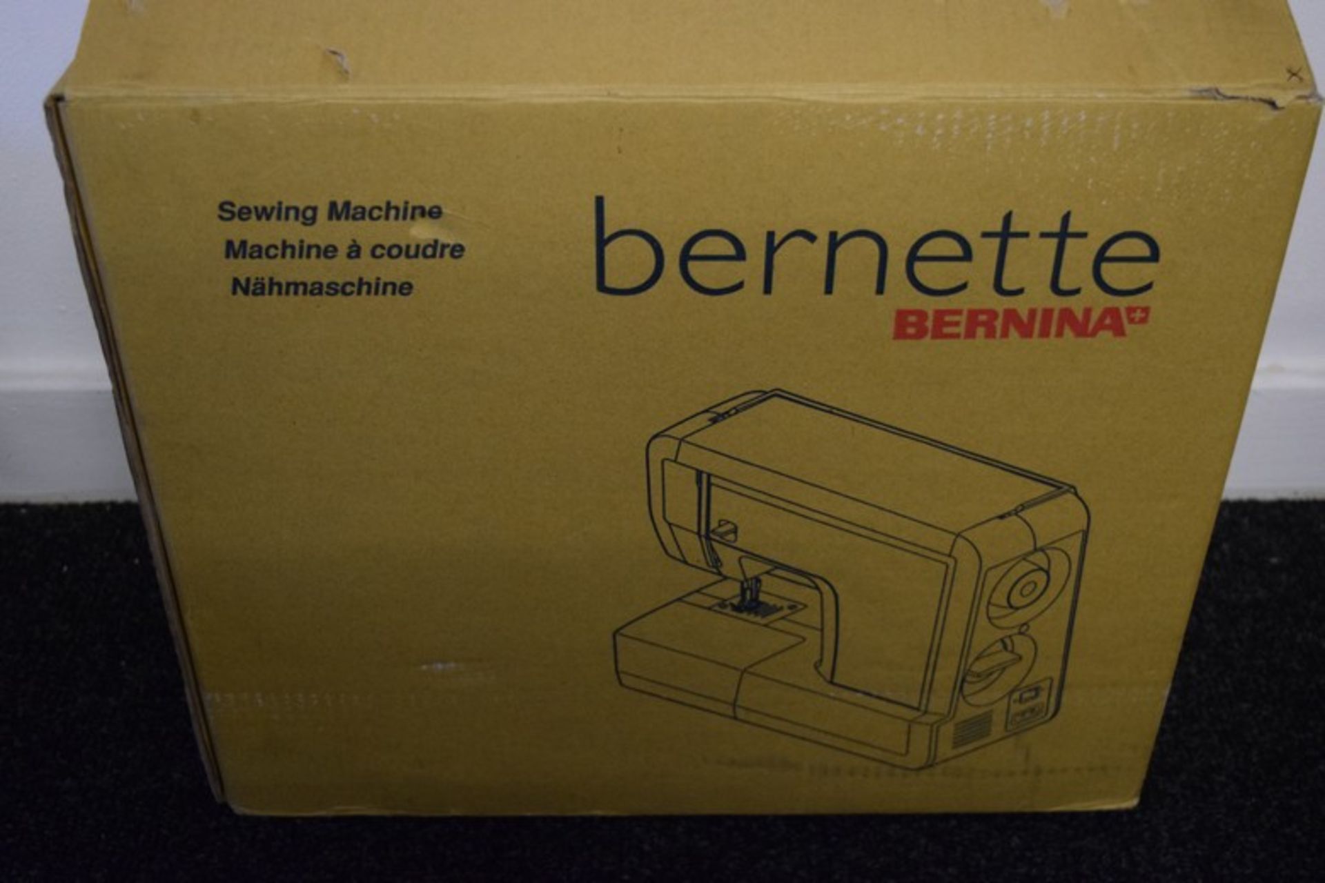 1 x BOXED BERNINA PLUS 15 SEWING MACHINE RRP £300 (22.12.2016) *PLEASE NOTE THAT THE BID PRICE IS