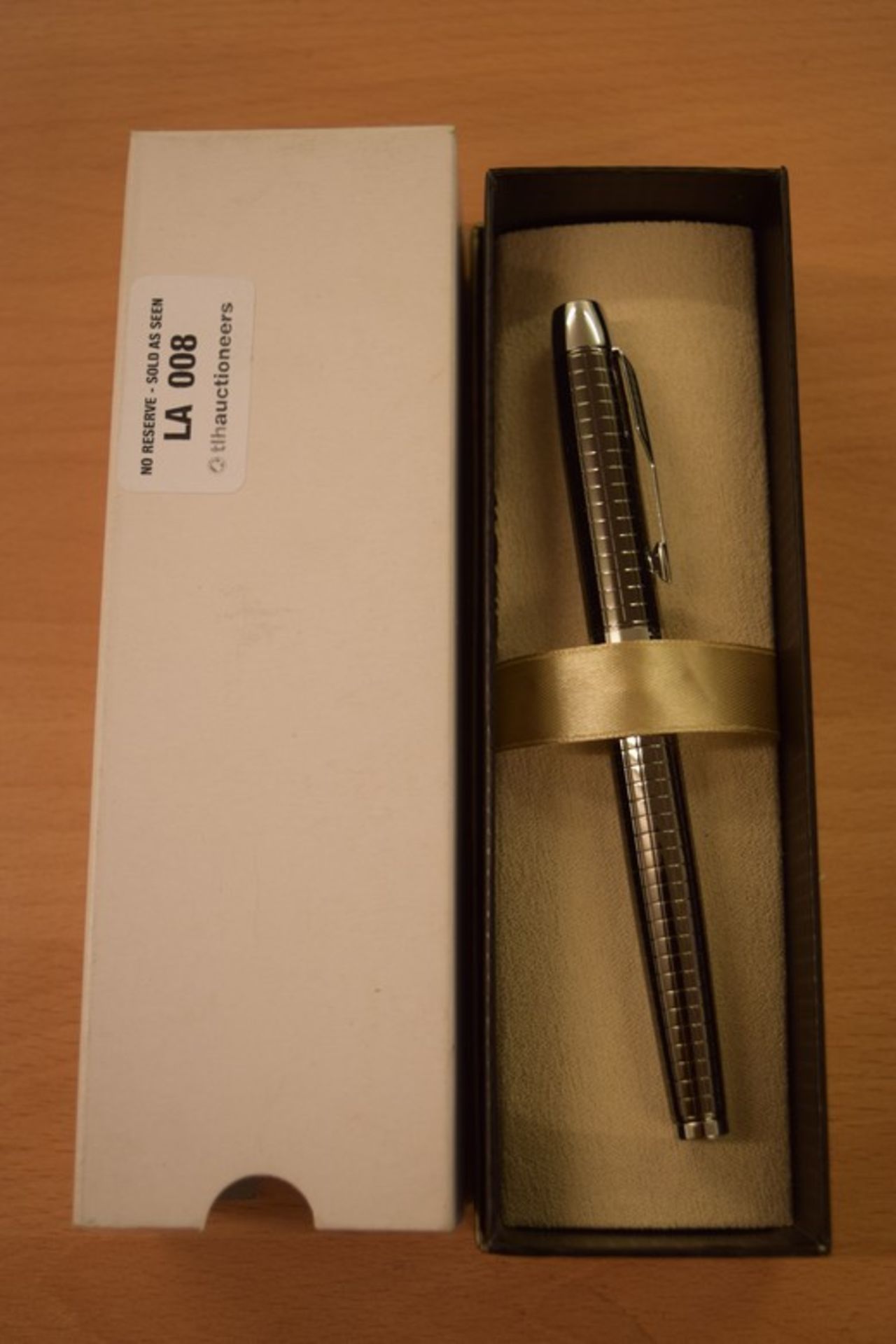 1 x BOXED BRAND NEW PARKER PREMIUM GUNMETAL FOUNTAIN PEN RRP £80 (23.11.2016) *PLEASE NOTE THAT