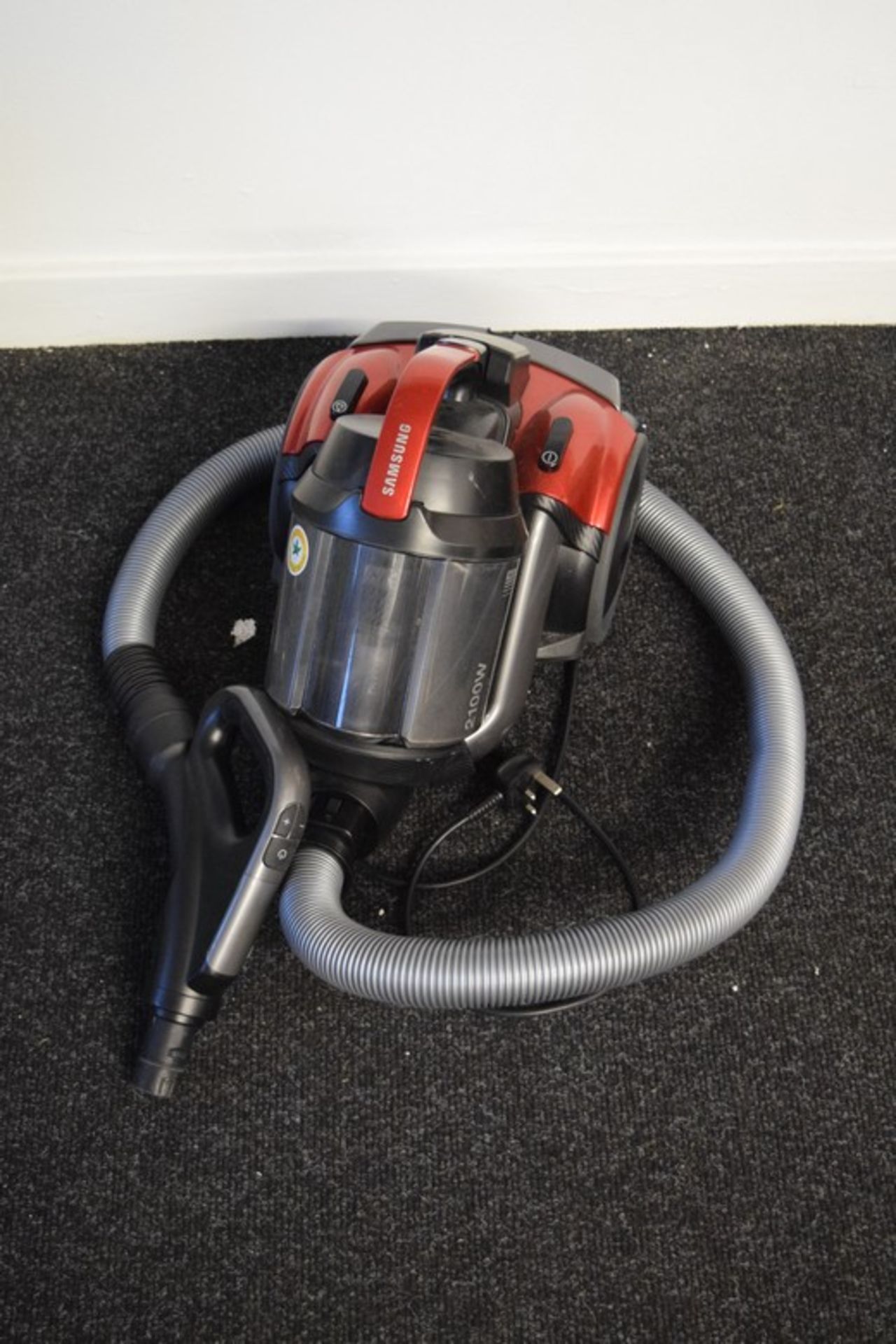 1 x BOXED SAMSUNG SC21 F50 HD COMPACT VACUUM CLEANER RRP £ (14.11.2016) *PLEASE NOTE THAT THE BID