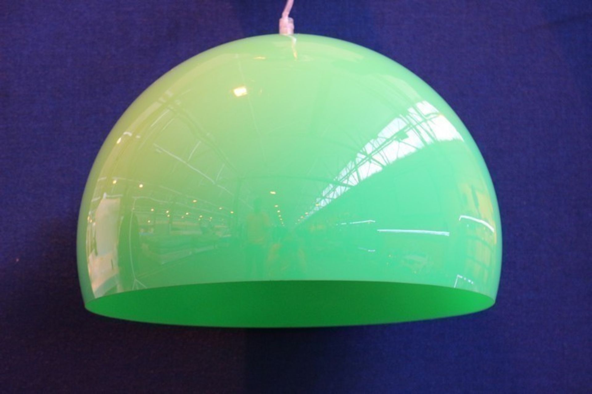 1 x FLY STYLE PENDANT CEILING LIGHT IN GREEN (010-L) *PLEASE NOTE THAT THE BID PRICE IS MULTIPLIED