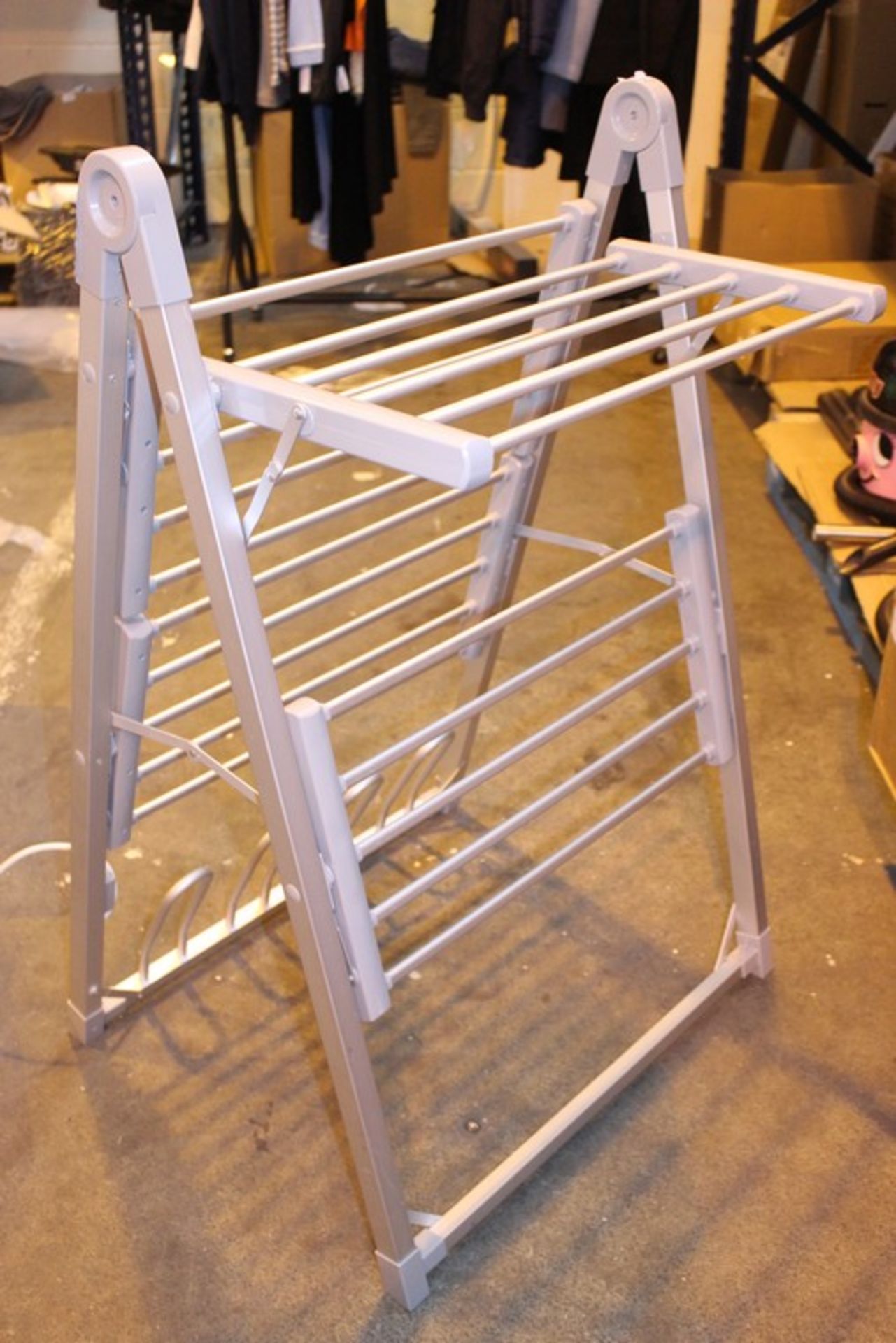 1 x BOXED ELECTRICALLY HEATED CLOTHES AIRER RRP £80 (17.2.17) *PLEASE NOTE THAT THE BID PRICE IS