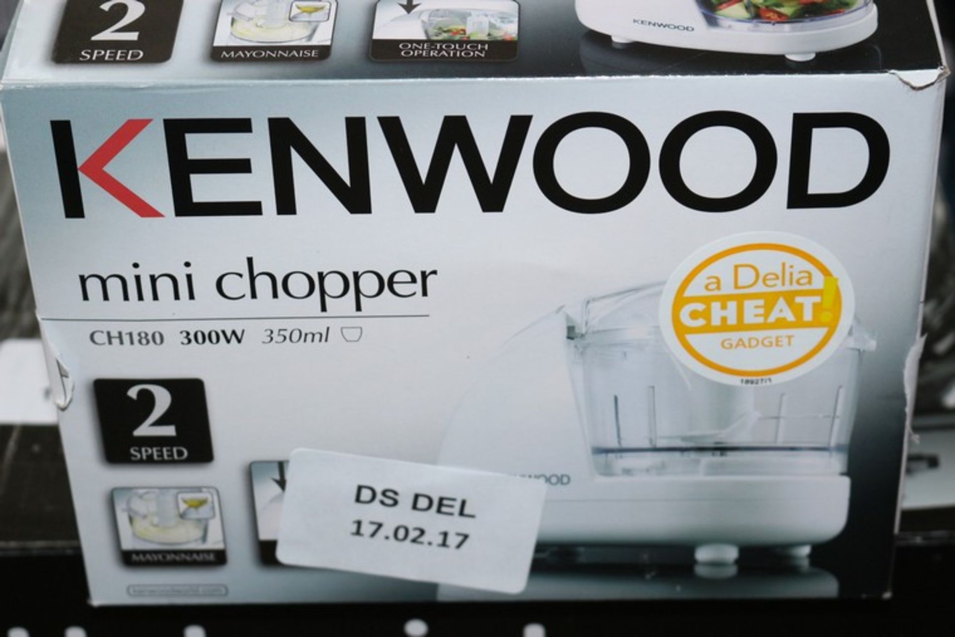 6 x ASSORTED ITEMS TO INCLUDE KENWOOD TRUE ELECTRIC KNIFES MINI CHOPPERS AND KENWOOD HAND MIXERS (