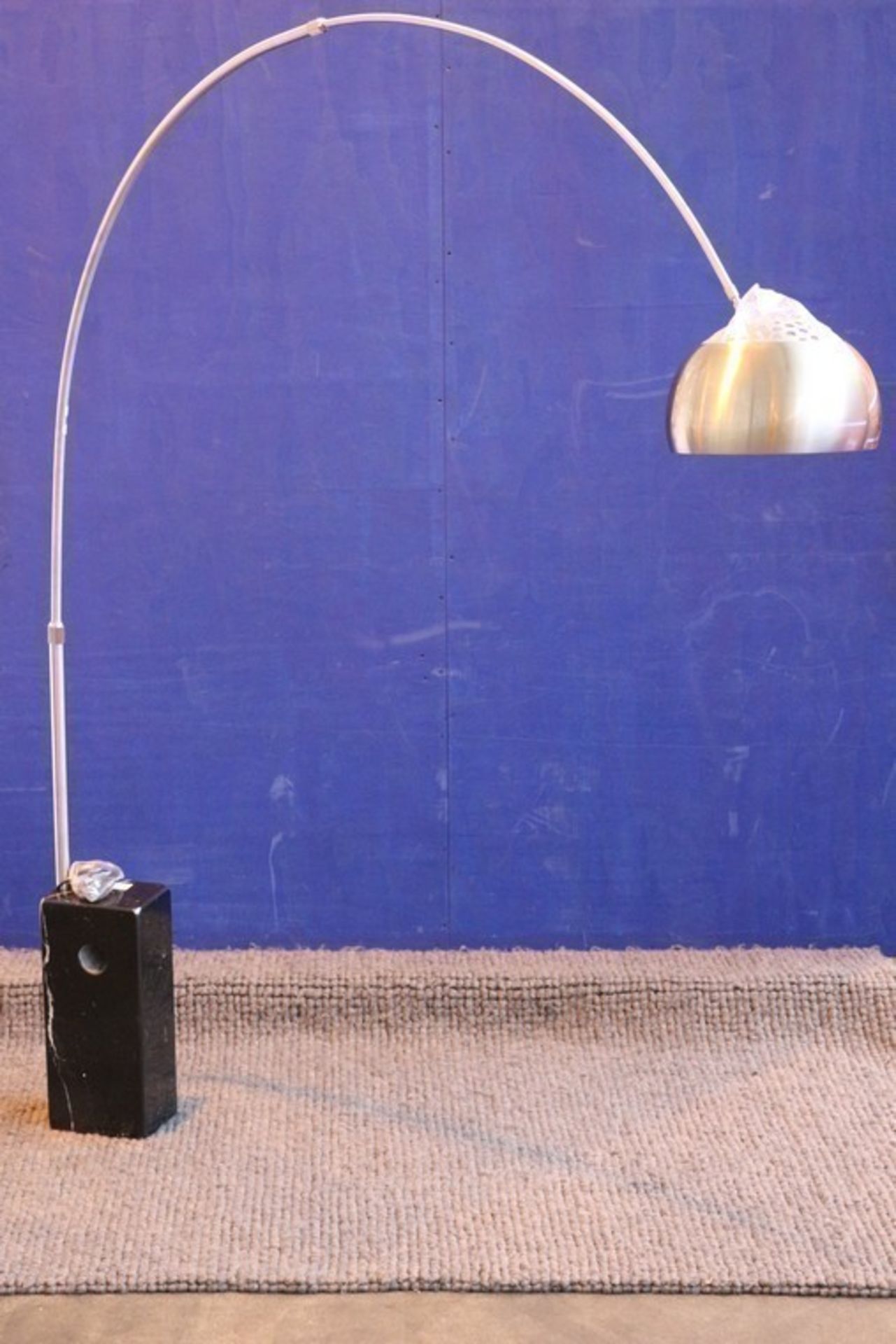 1 x MARBLE AND STAINLESS STEEL BRAND NEW ROMAN CONRAD COLLECTION LARGE ARCHED FLOOR LAMP (0164-L) *