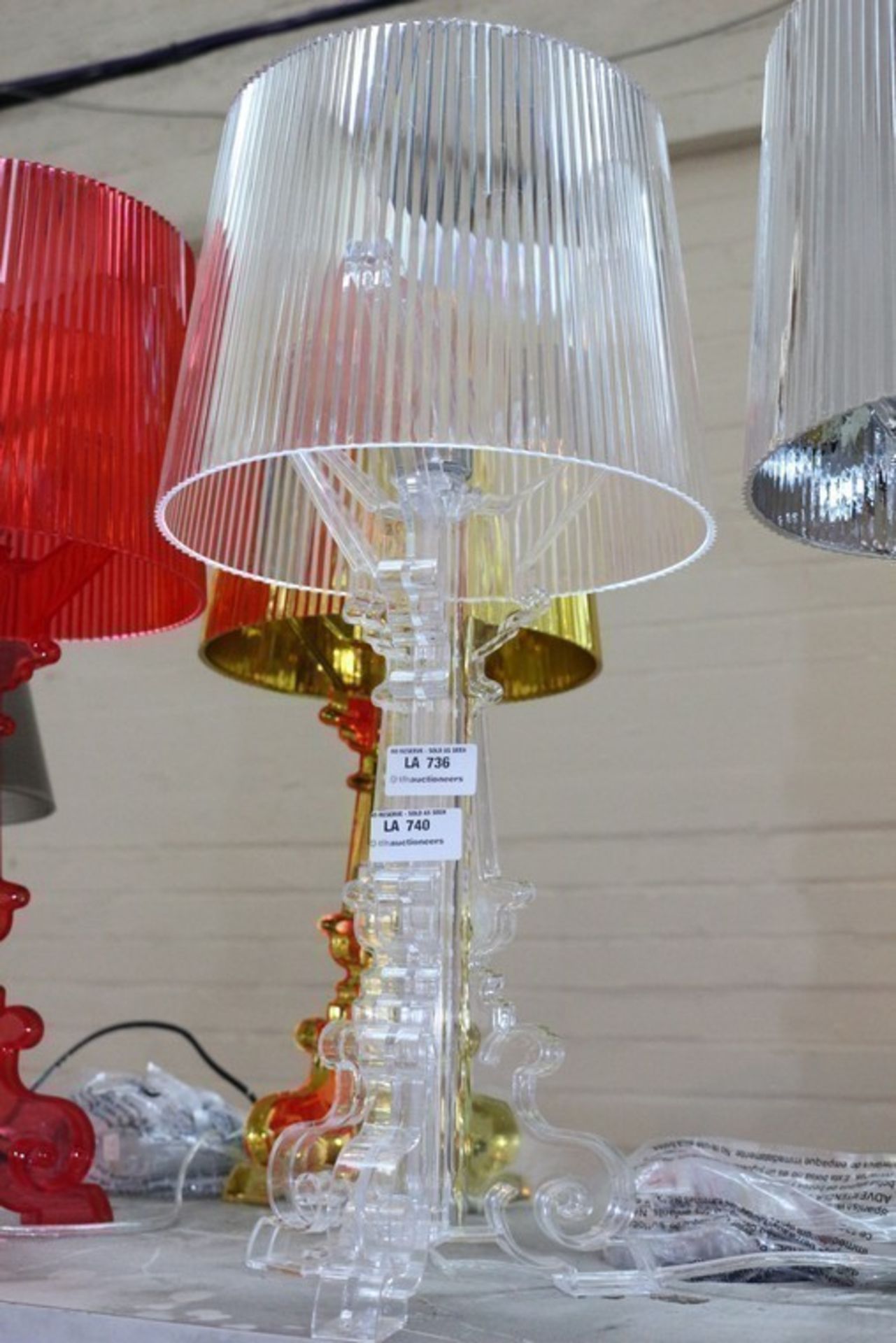 1 x BOXED BRAND NEW BOURGIE STYLE MINI TABLE LAMP IN CLEAR (012-S) *PLEASE NOTE THAT THE BID PRICE