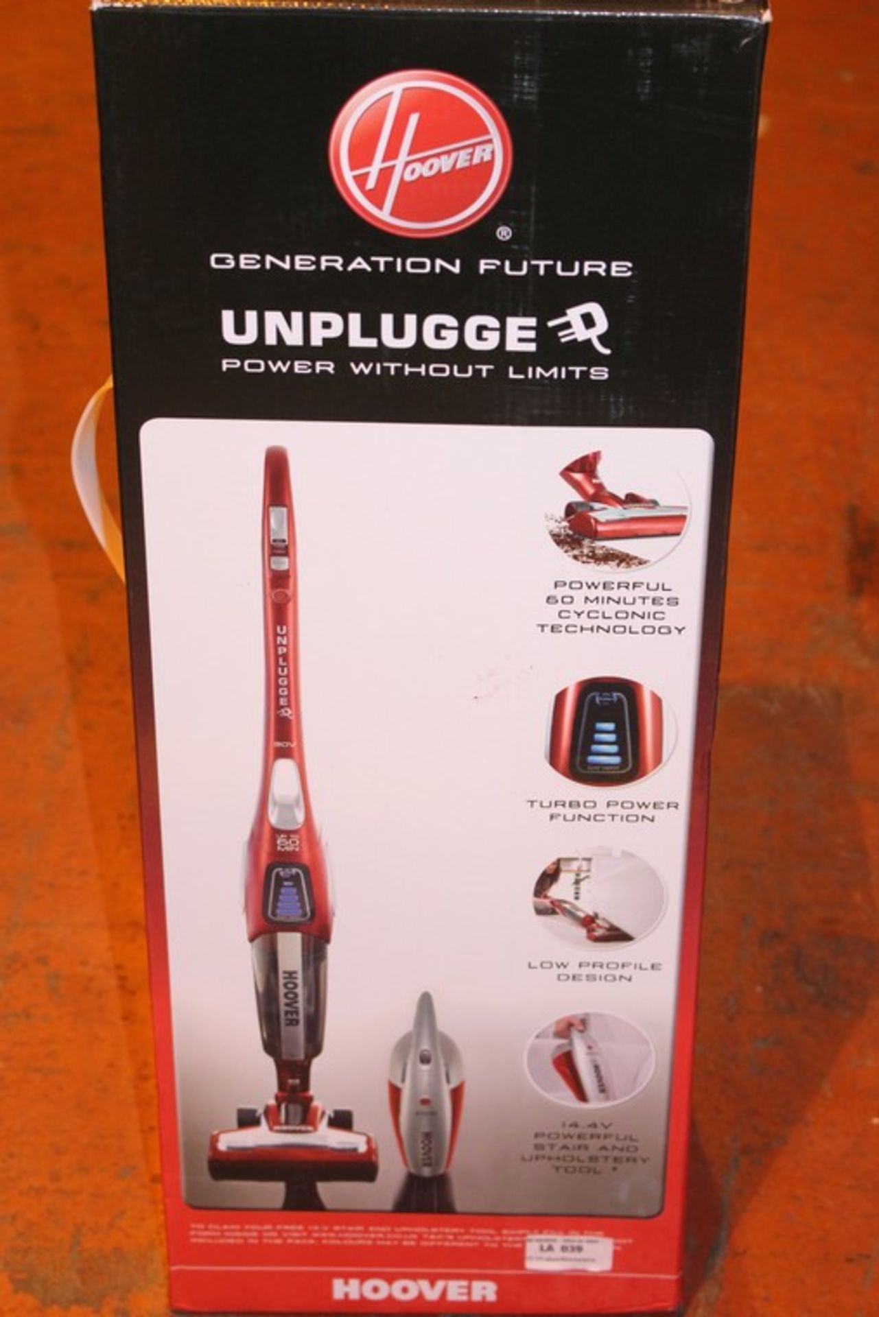 1 x BOXED HOOVER UNPLUGGED 14.4V LITHIUM IRON UPRIGHT VACUUM CLEANER WITH LIFT OFF HANDY VAC (23.1.