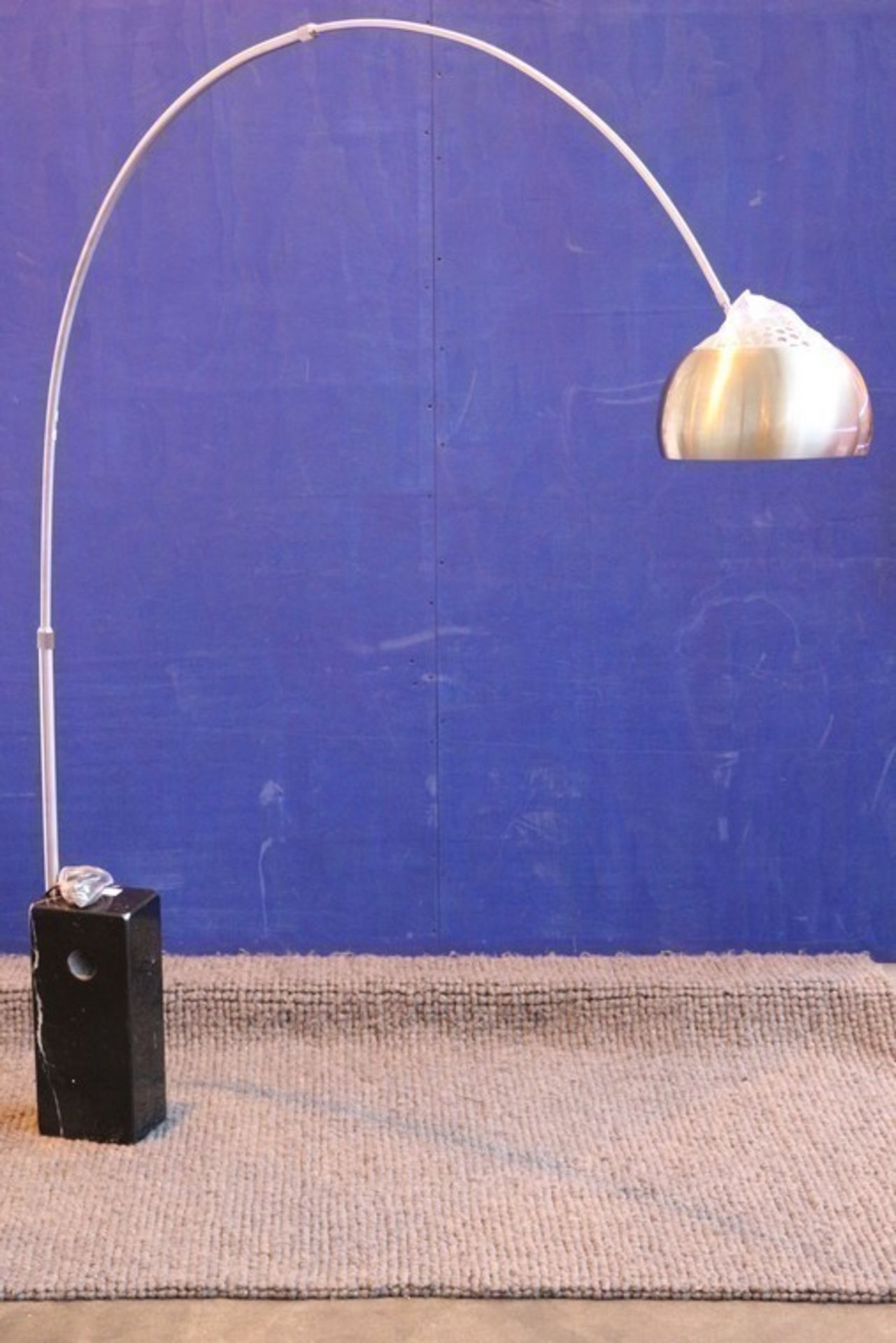 1 x MARBLE AND STAINLESS STEEL BRAND NEW ROMAN CONRAD COLLECTION LARGE ARCHED FLOOR LAMP (0164-L) *