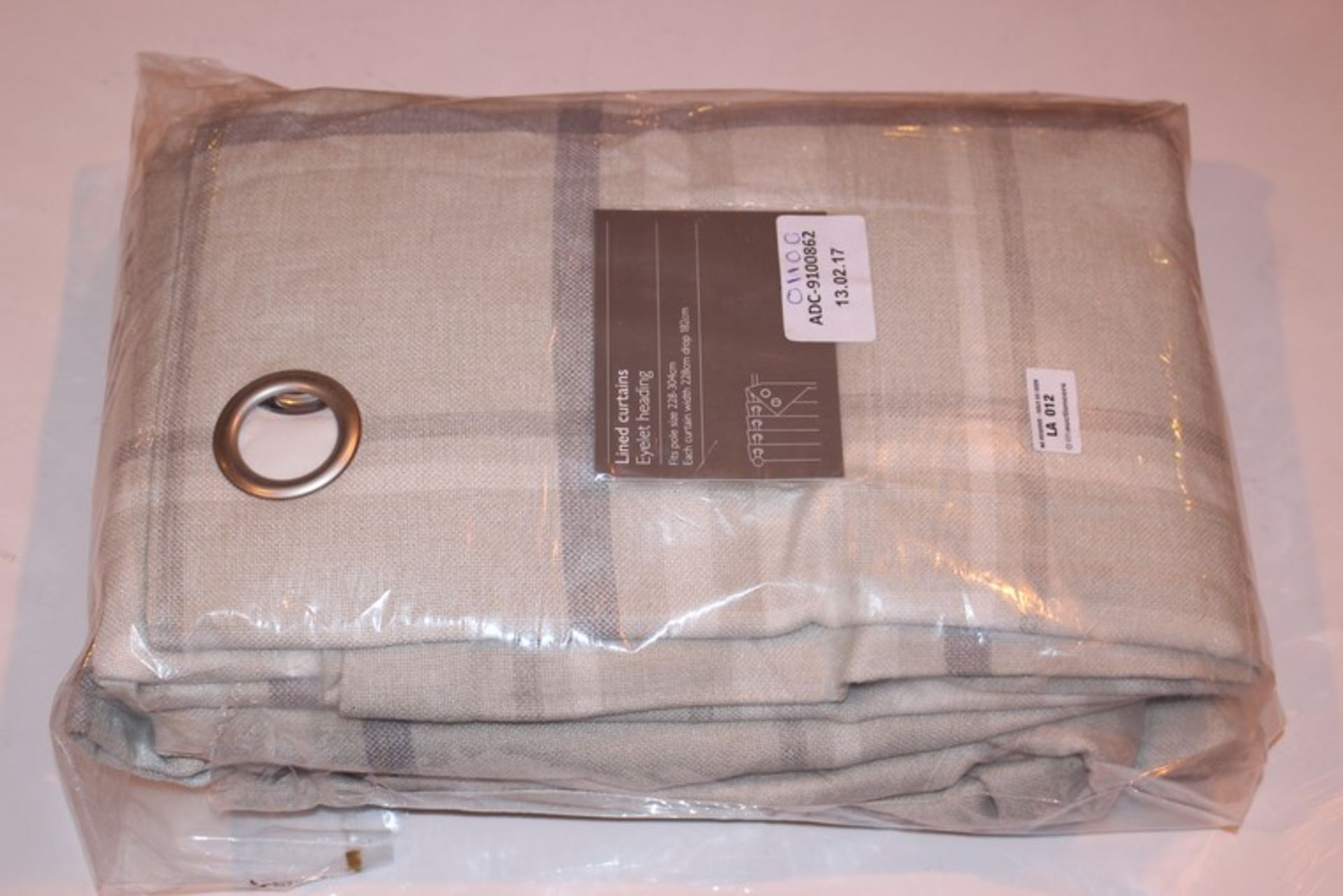 1 x PAIR OF SIZE 228X304CM BEIGE TARTAN PRINT LINED EYELET HEADED CURTAINS RRP £110 (13.2.17) *