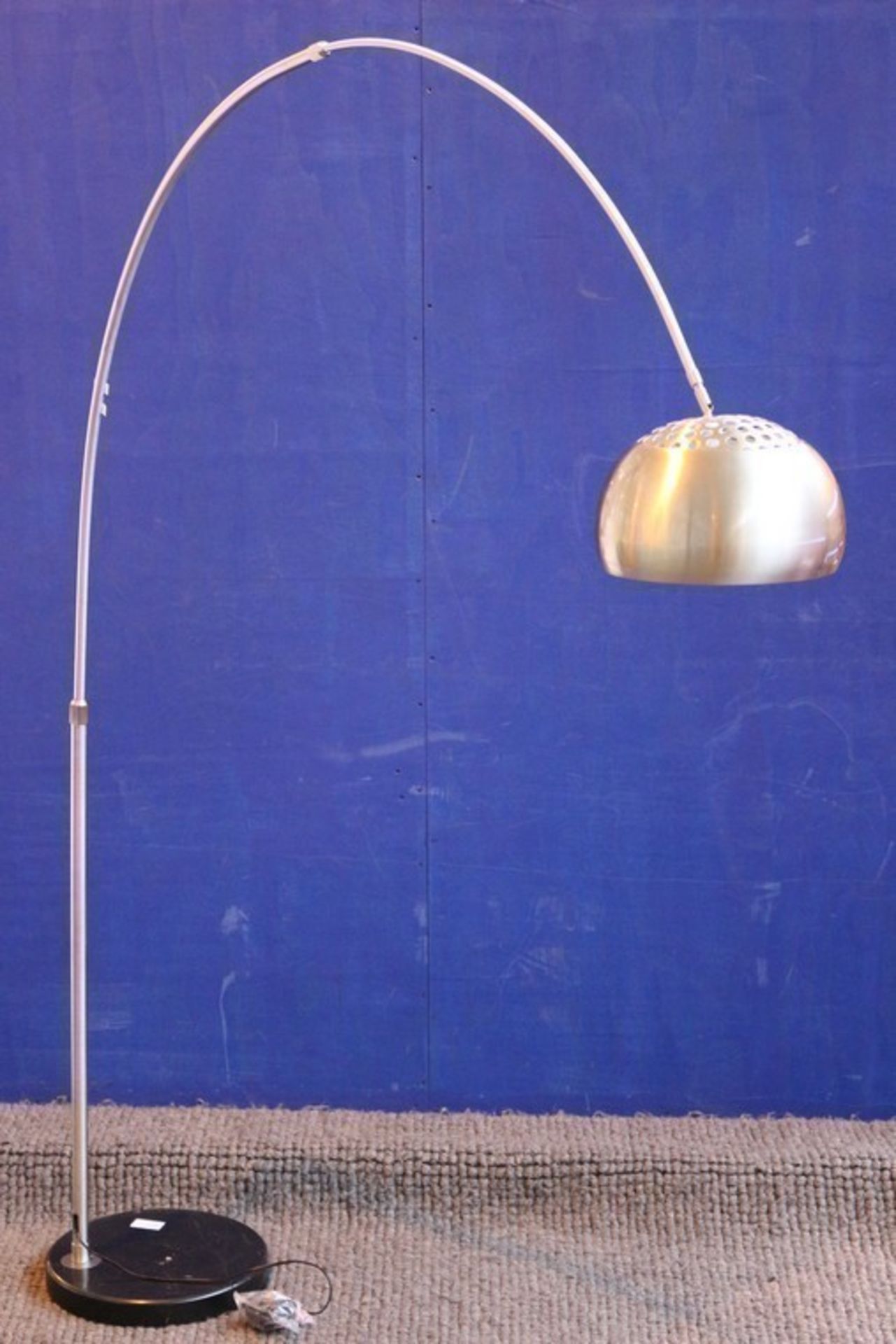 1 x EXTRA LARGE BLACK MARBLE BASE STAINLESS STEEL ARCHED FLOOR LAMP (0335XL) *PLEASE NOTE THAT THE