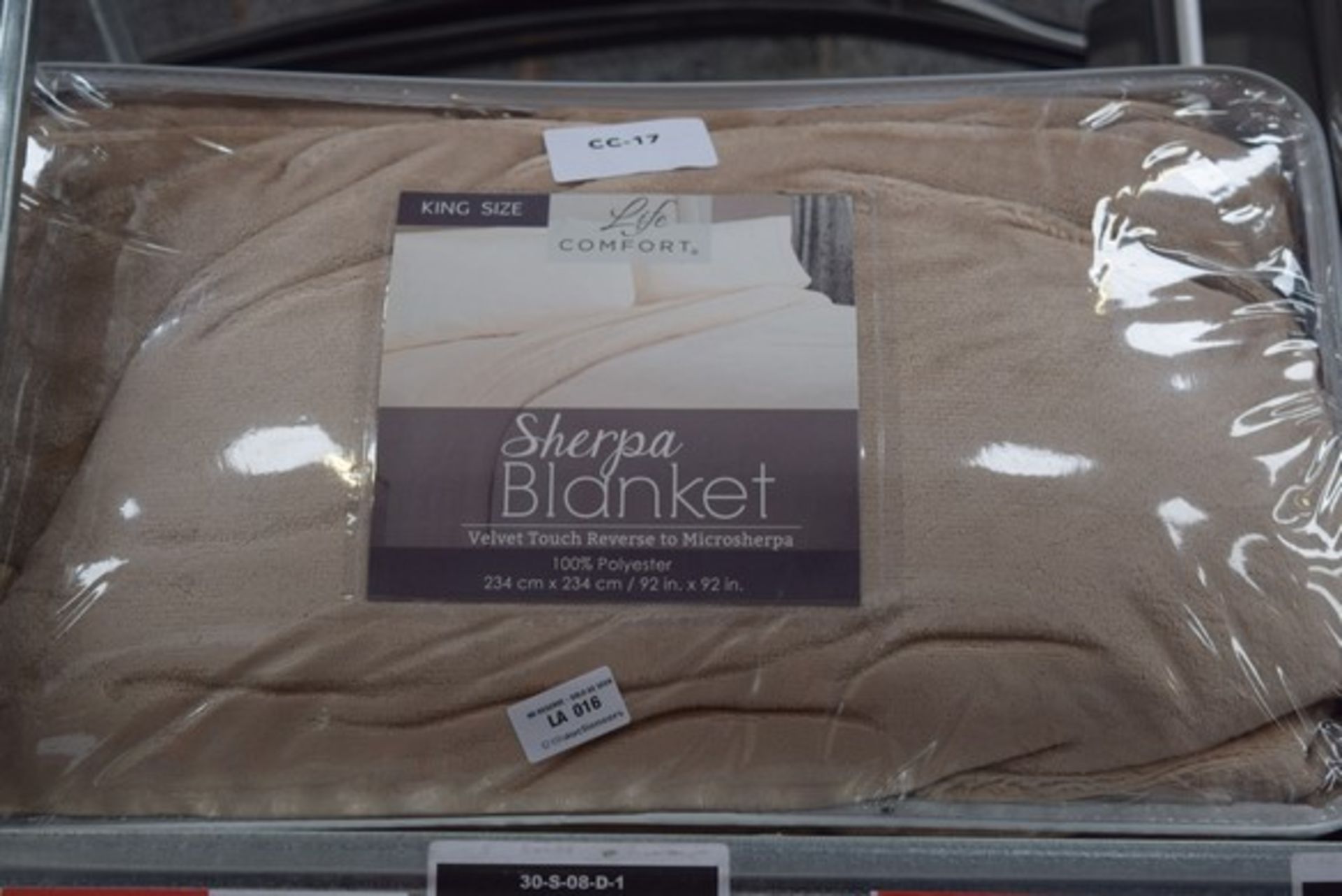 1 x LIGHT COMFORT SHERPA BLANKET, VELVET TOUCH REVERSE 234 X 234 KINGSIZE RRP £80 *PLEASE NOTE