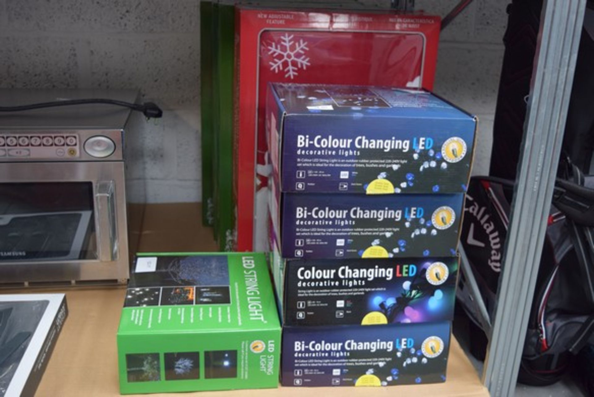 10 x ITEMS TO INCLUDE BOXED BI-COLOUR CHANGE LED STRING LIGHTS AND SEASONAL TREE SKIRTS COMBINED RRP