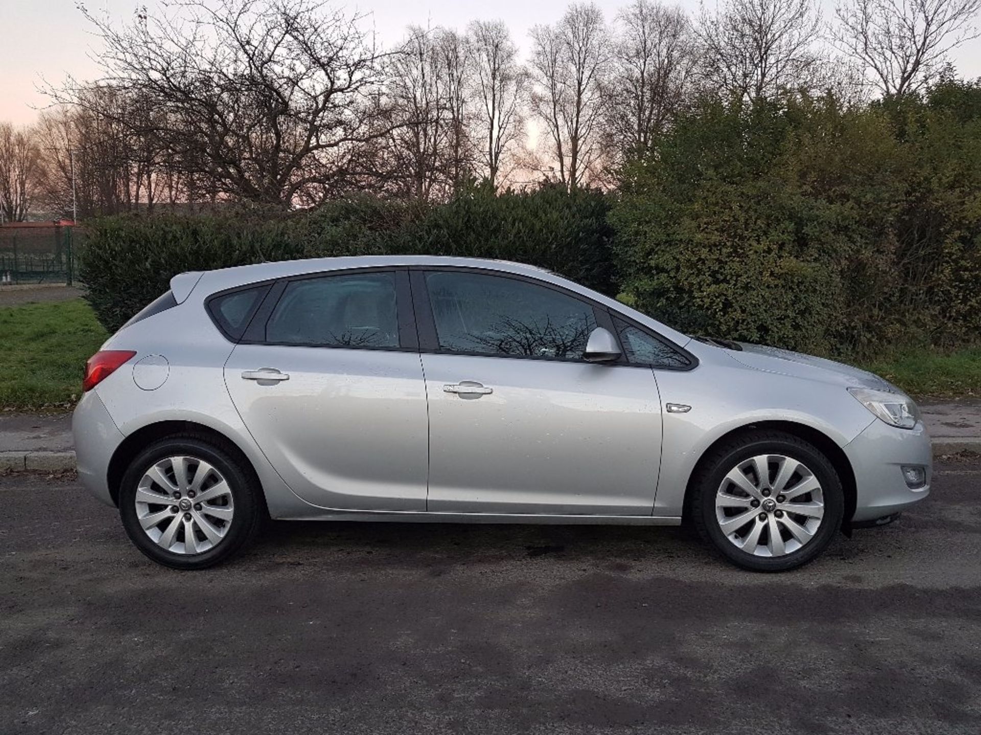 VAUXHALL (EXCLUSIVE), ASTRA ECOFLEX 16V, YD60 KWG, 1-7 CDTI, DIESEL, MANUAL 6 SPEED, 2010, 4 DOOR - Image 5 of 11