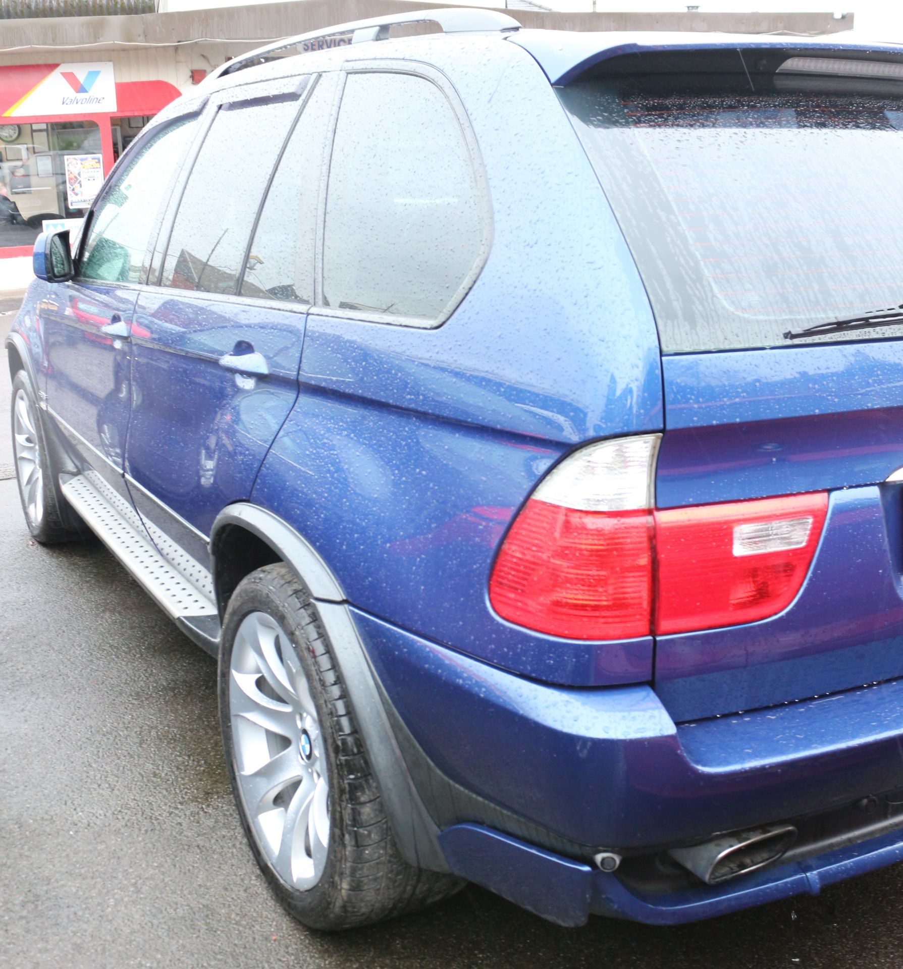 BMW X5, X5 IS FACE LIFT MODEL, HN54 FXZ, 4-8 IS, PETROL, AUTOMATIC, 2004, 5 DOOR, CURRENT RECORDED - Image 5 of 15