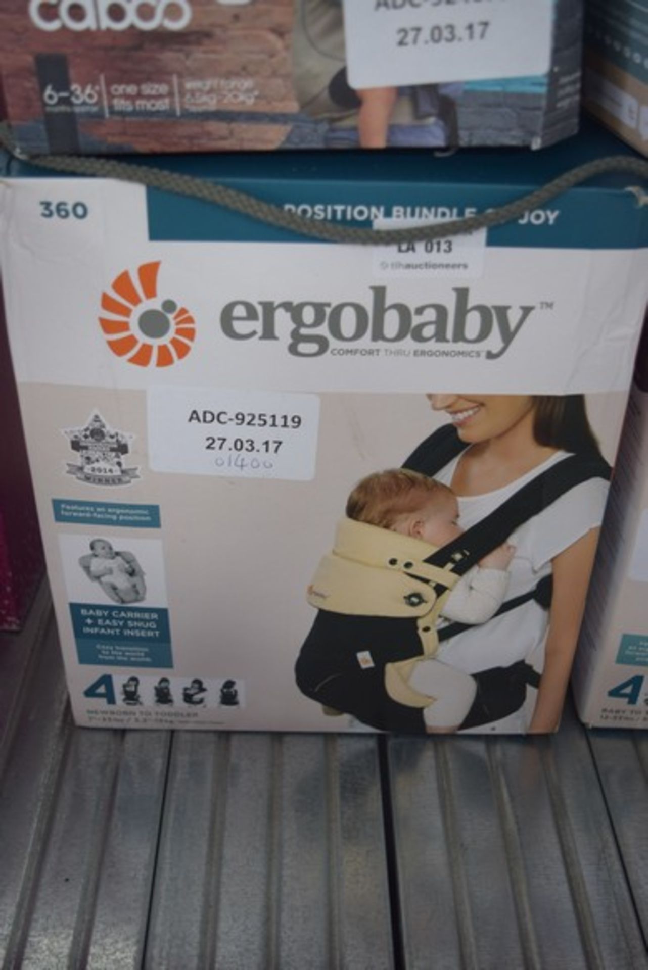 1 x BOXED ERGO BABY 4-POSITION BABY CARRIER RRP £140 (27.03.2017) *PLEASE NOTE THAT THE BID PRICE IS