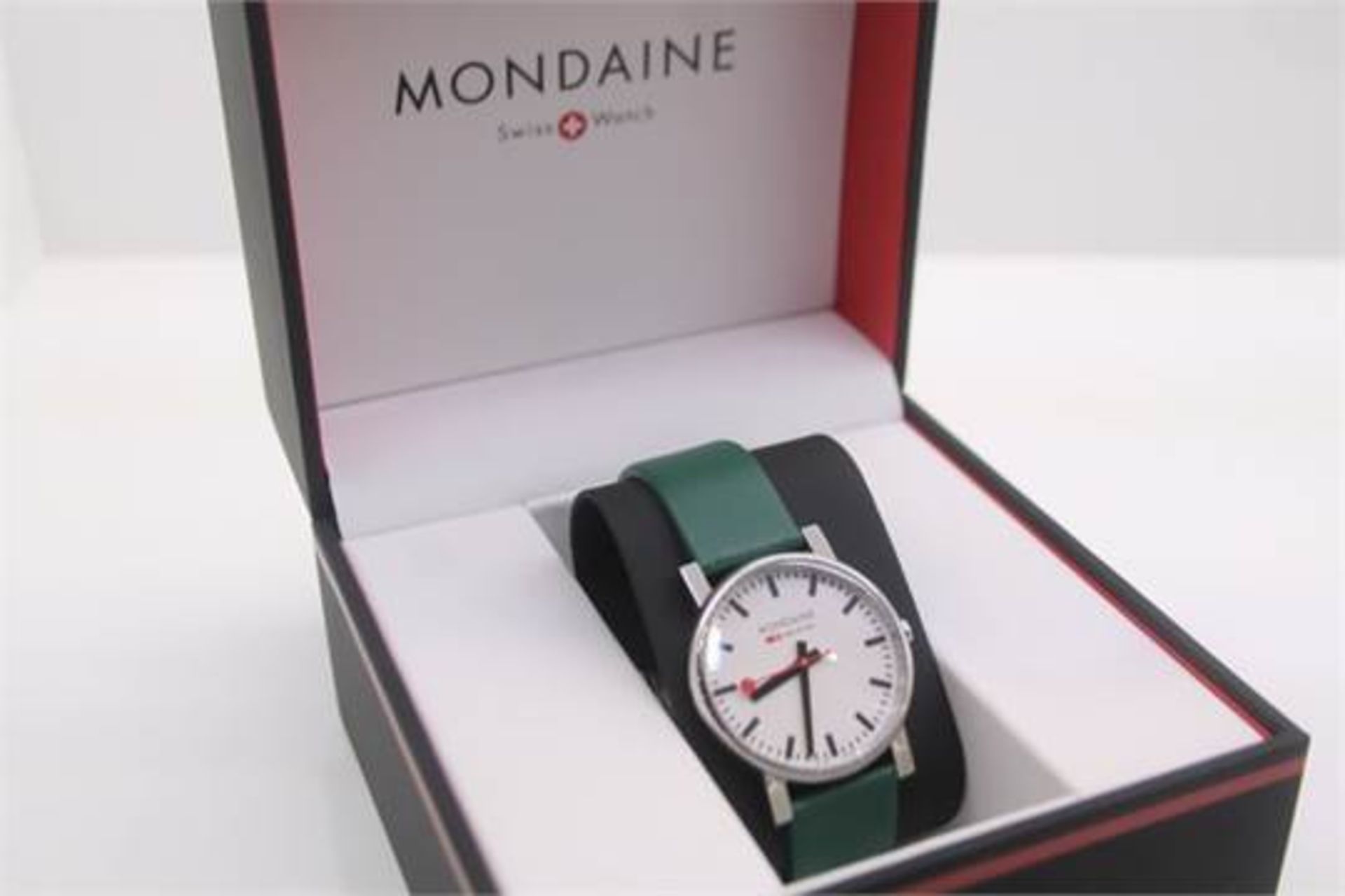 BOXED MONDAINE SWISS MADE LUXURY WRIST WATCH, GENUINE LEATHER STRAP RRP £175 (ADC-9100426)(10.04.