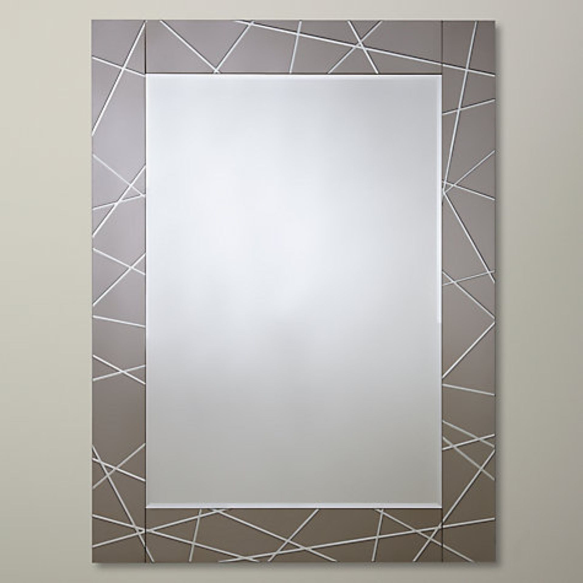 1 x BOXED SMOKE ENGRAVED MIRROR IN SILVER RRP £175 (22.5.17)(4004) *PLEASE NOTE THAT THE BID PRICE