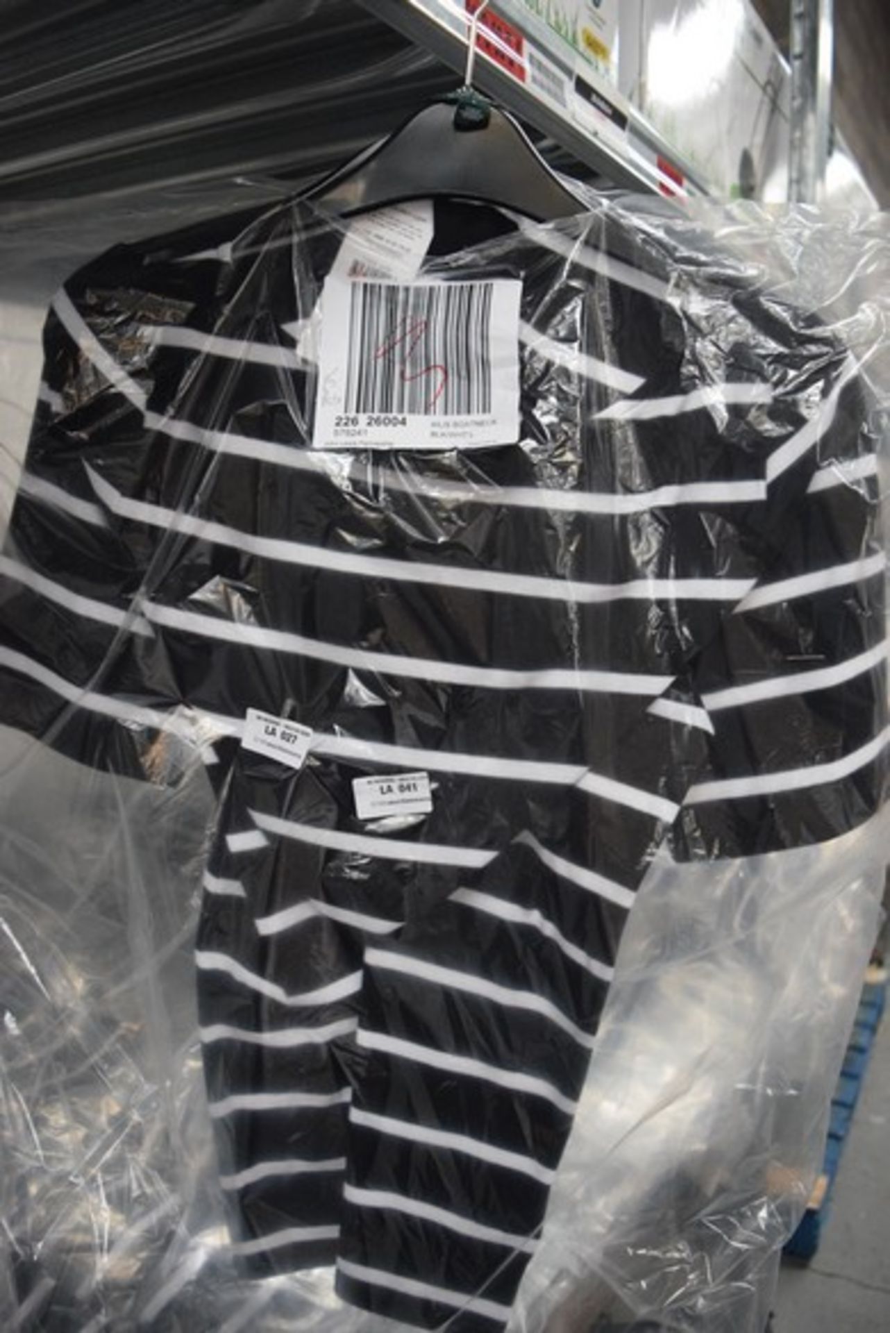 1 x BRAND NEW PACKAGED RALPH LAUREN AILIS BOAT NECK BLACK AND WHITE STRIPE LADIES T-SHIRT SIZE LARGE