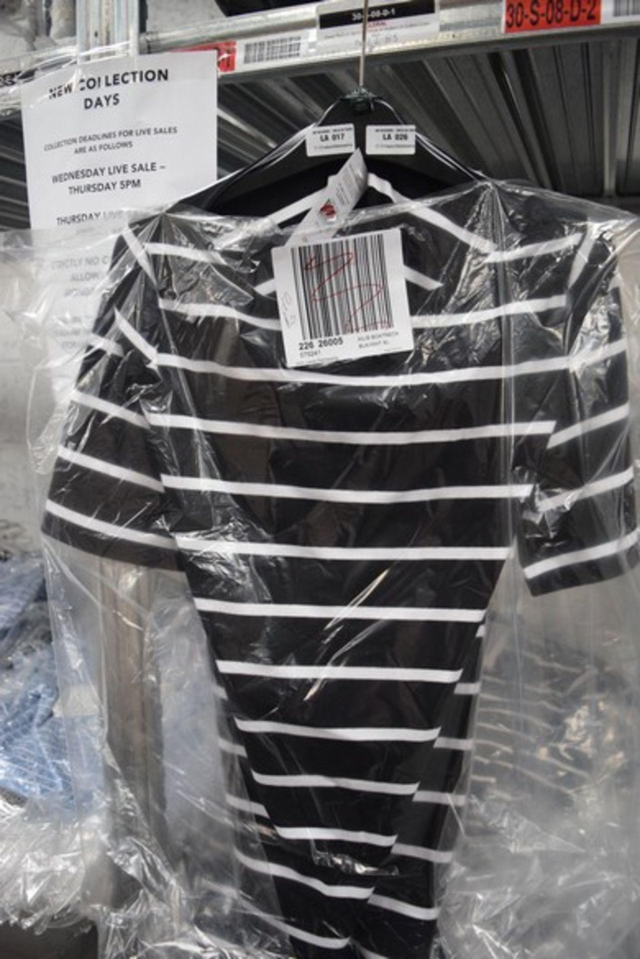 1 x BRAND NEW PACKAGED RALPH LAUREN AILIS BOAT NECK BLACK AND WHITE STRIPE LADIES T-SHIRT SIZE XL