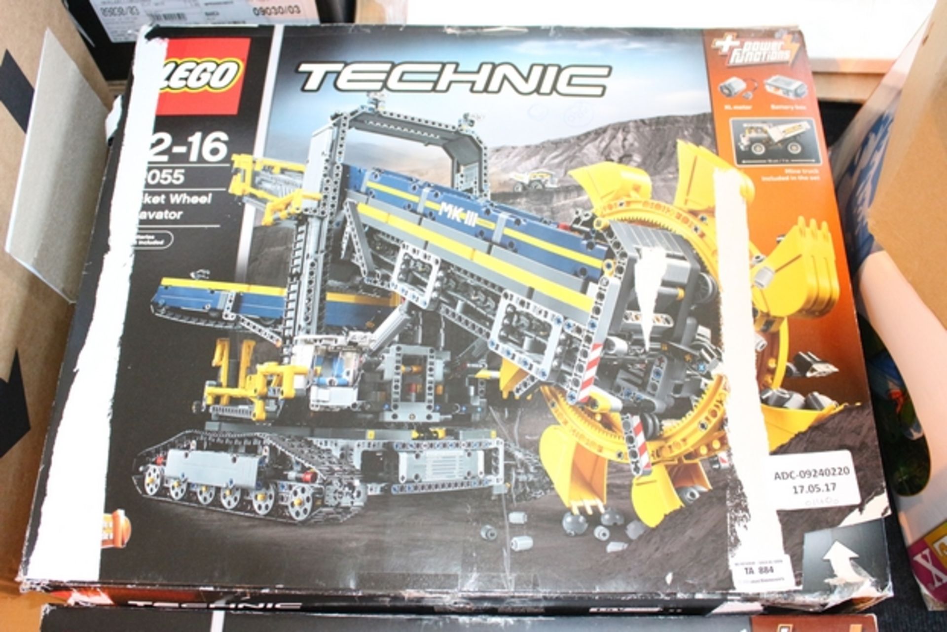 1X BOXED LEGO TECHNIC EXCAVATOR 2055 (ADC-09240220) (17/05/17)
