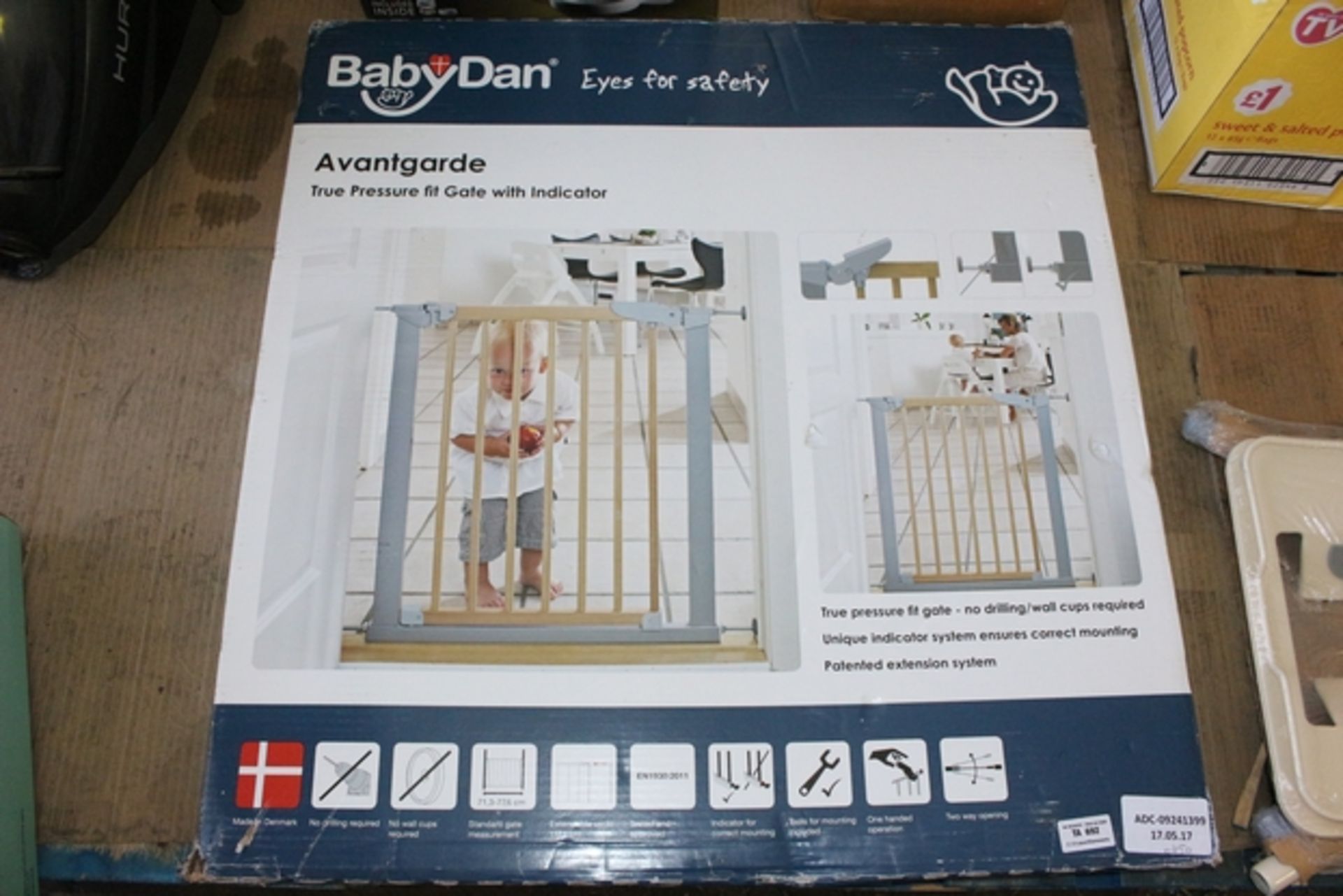 1X BOXED BABY DAN AVANT GUARD WITH INDICATOR RRP £50 (ADC-09241399)(17/05/17)