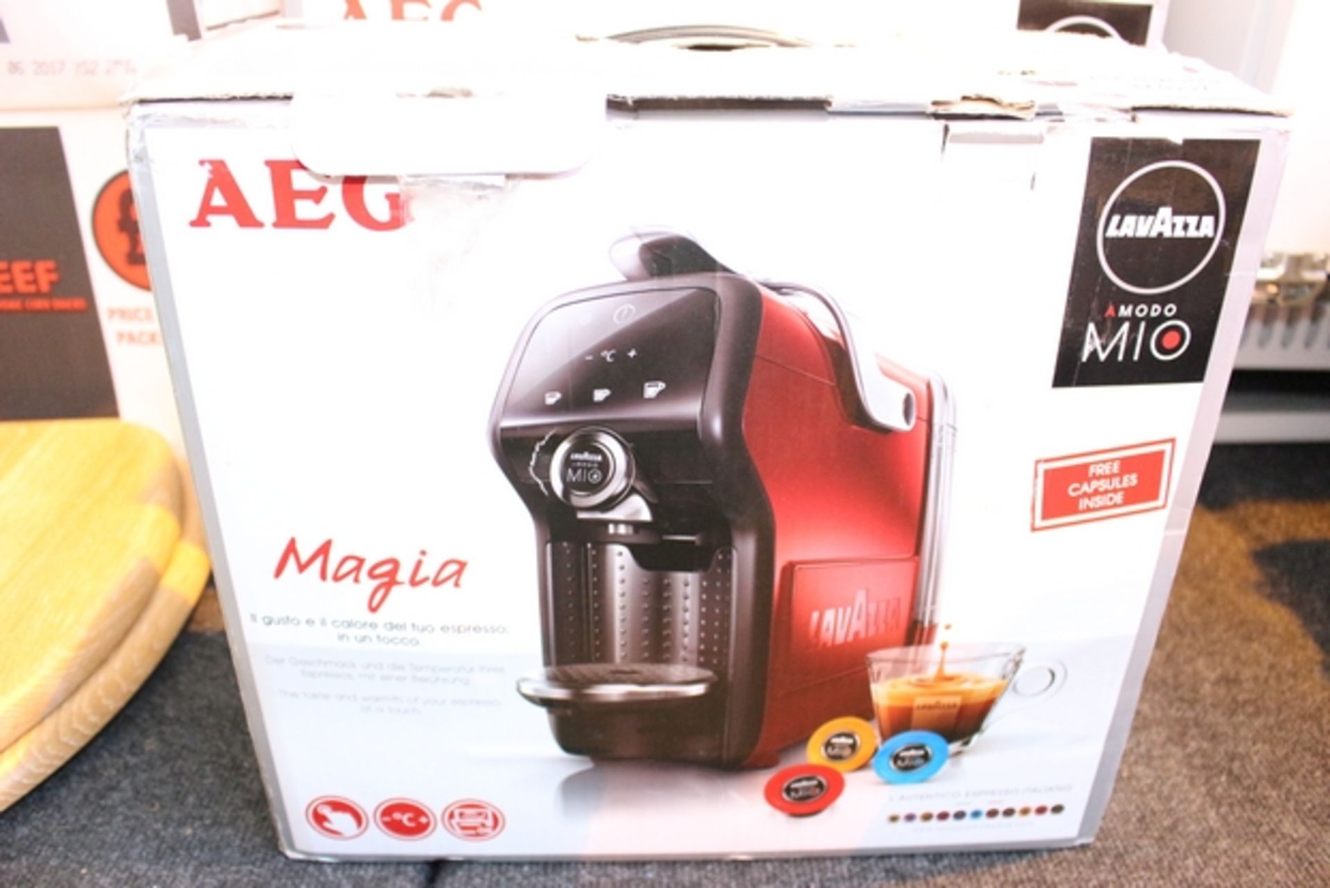 1X BOXED AEG MAGIA LAVAZZA AMODO MIO ESPRESSO COFFEE MACHINE RRP £100 (ADC-09241667) (17/05/17)