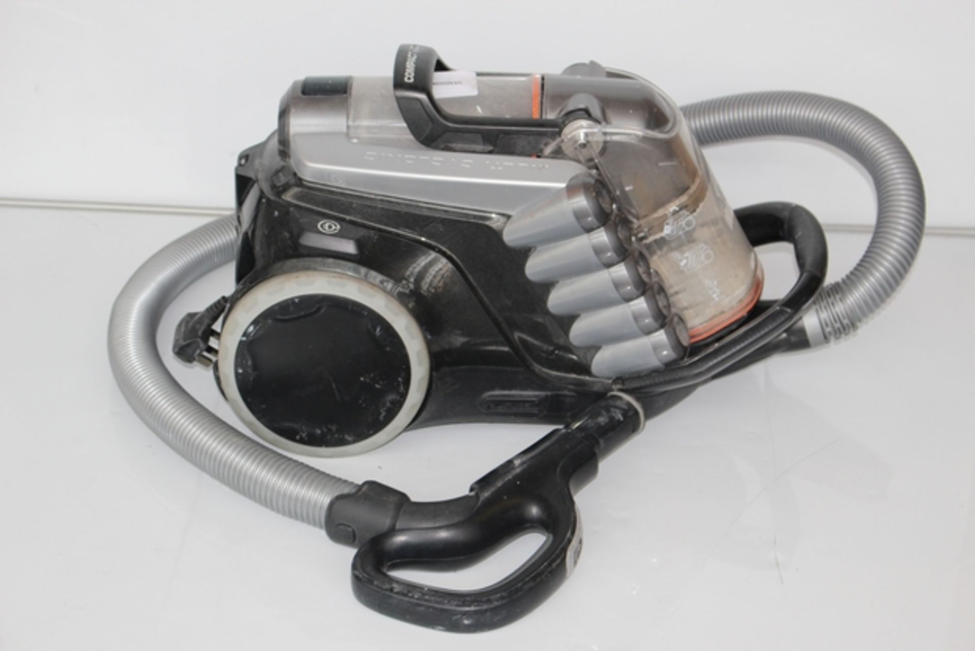 1 x AEG ULTRA CAPTIC MULTI CYCLONIC VACUUM CLEANER *PLEASE NOTE THAT THE BID PRICE IS MULTIPLIED