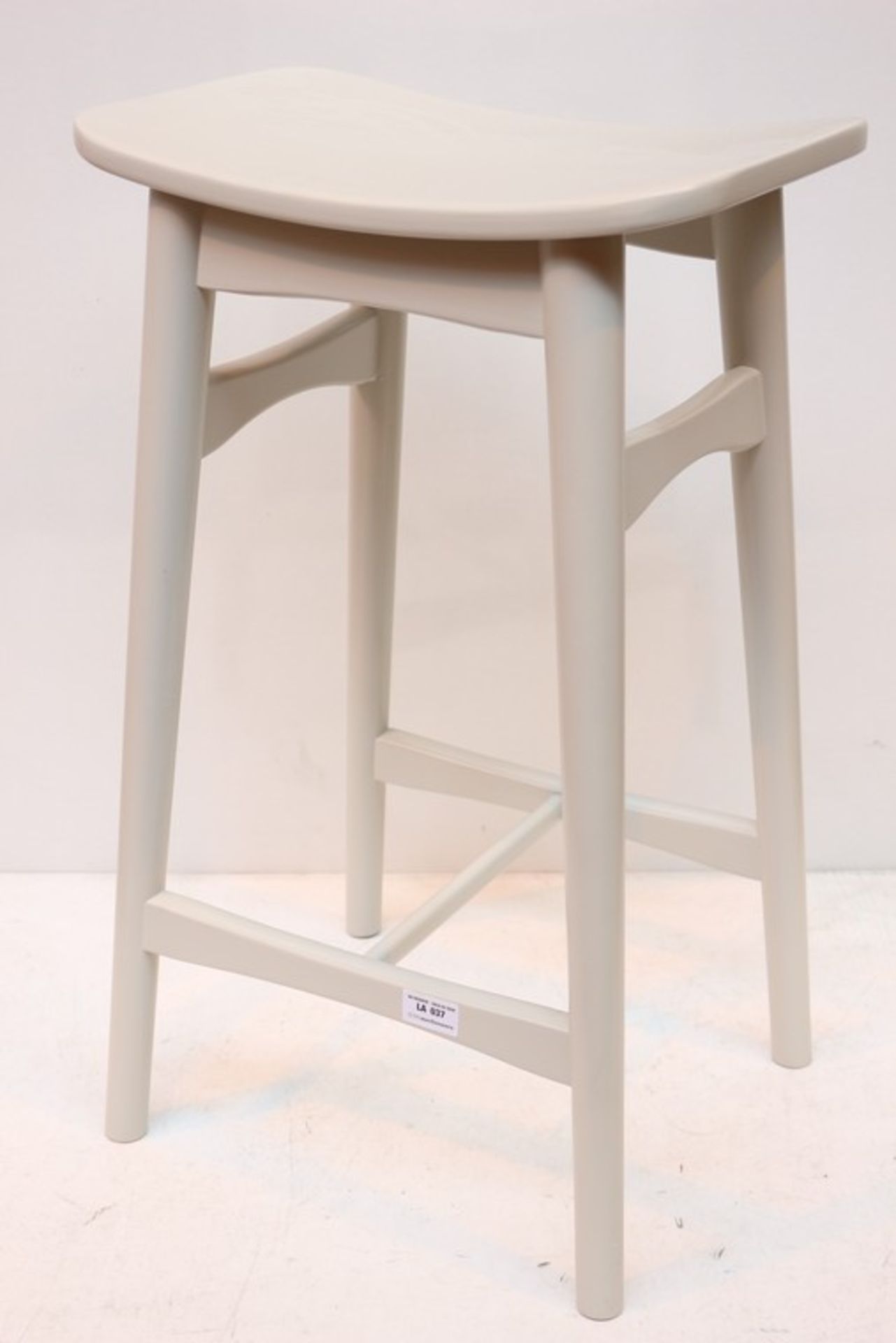 1 x BOXED ASTA BAR STOOL IN SMOKE RRP £110 (28.6.17)(2471362) *PLEASE NOTE THAT THE BID PRICE IS