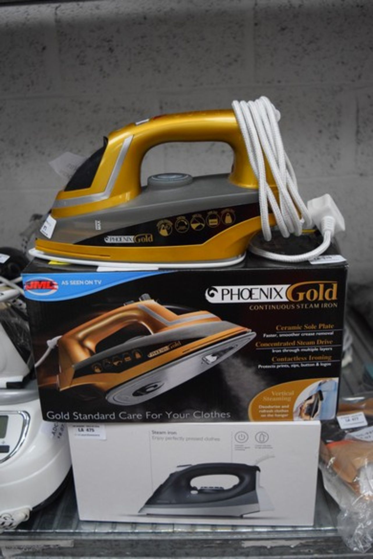 1 x BOXED PHOENIX GOLD CERAMIC SOLE PLATE STEAM IRON RRP £40 10/07/17 *PLEASE NOTE THAT THE BID