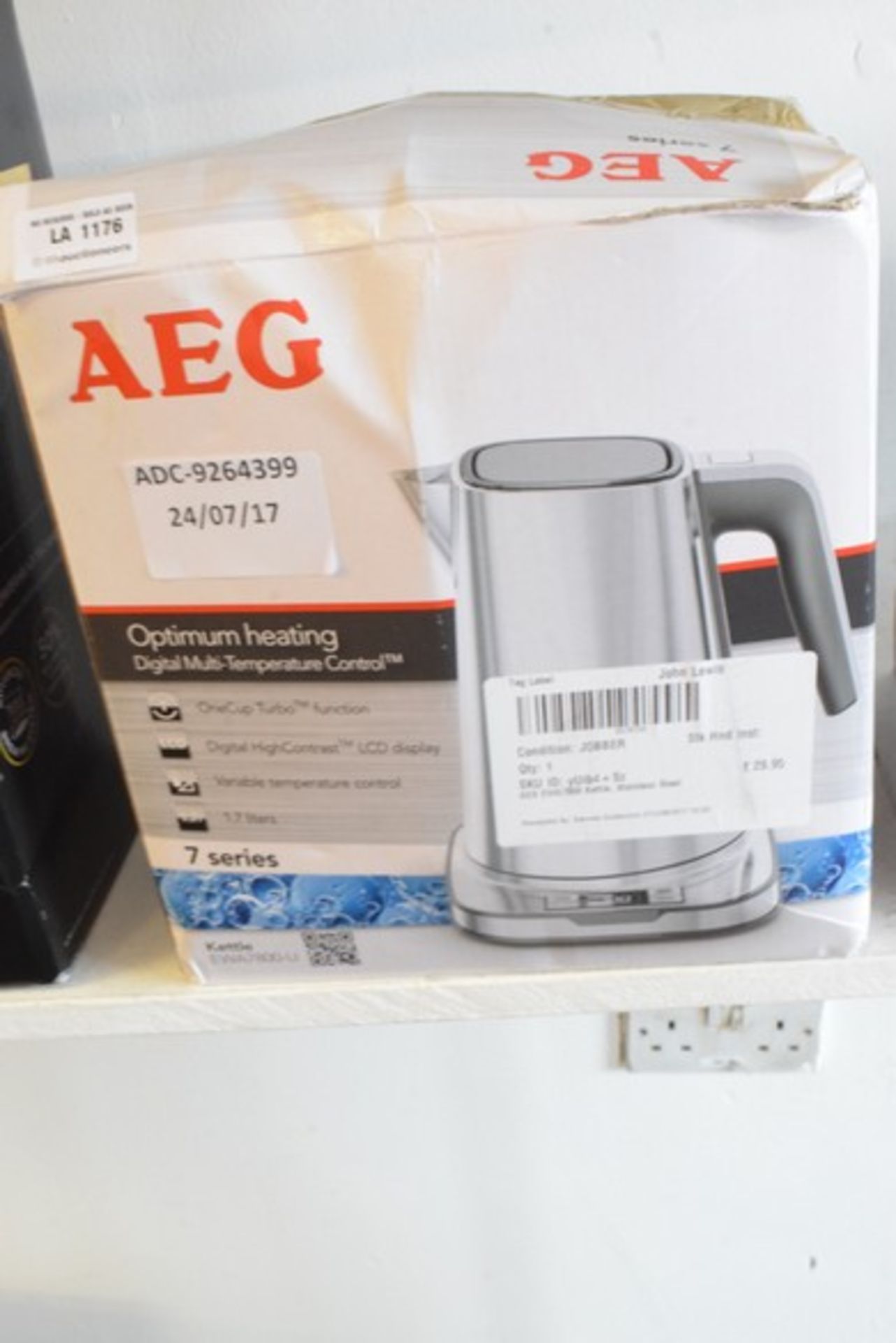 1 x AEG KETTLE IN STAINLESS STEEL RRP £30 24/07/17 *PLEASE NOTE THAT THE BID PRICE IS MULTIPLIED