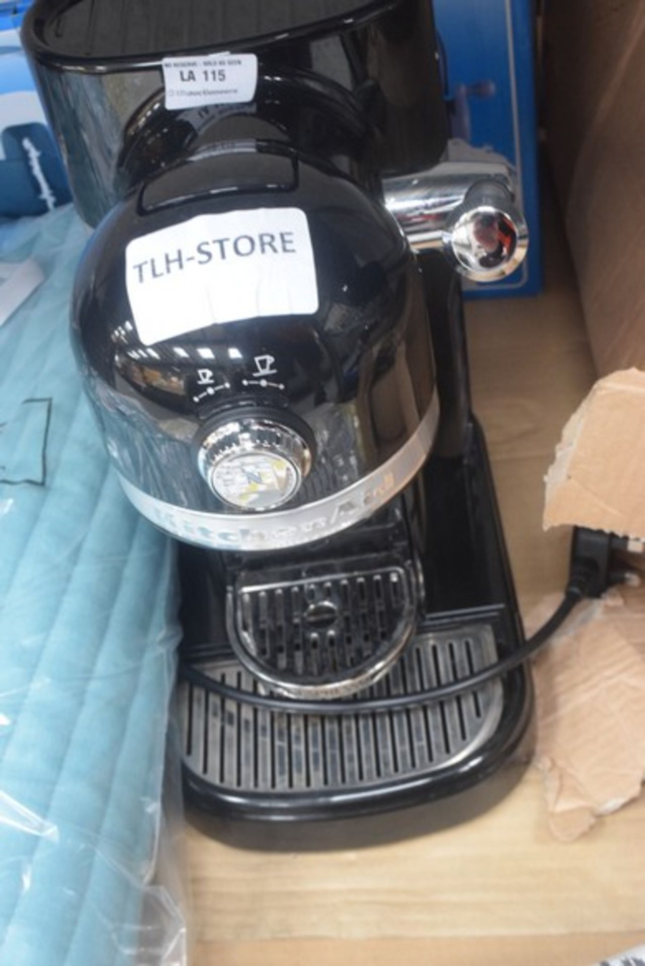 1 x KITCHENAID ARTISAN NESPRESSO AUTOMATIC POD COFFEE MACHINE RRP £310 *PLEASE NOTE THAT THE BID