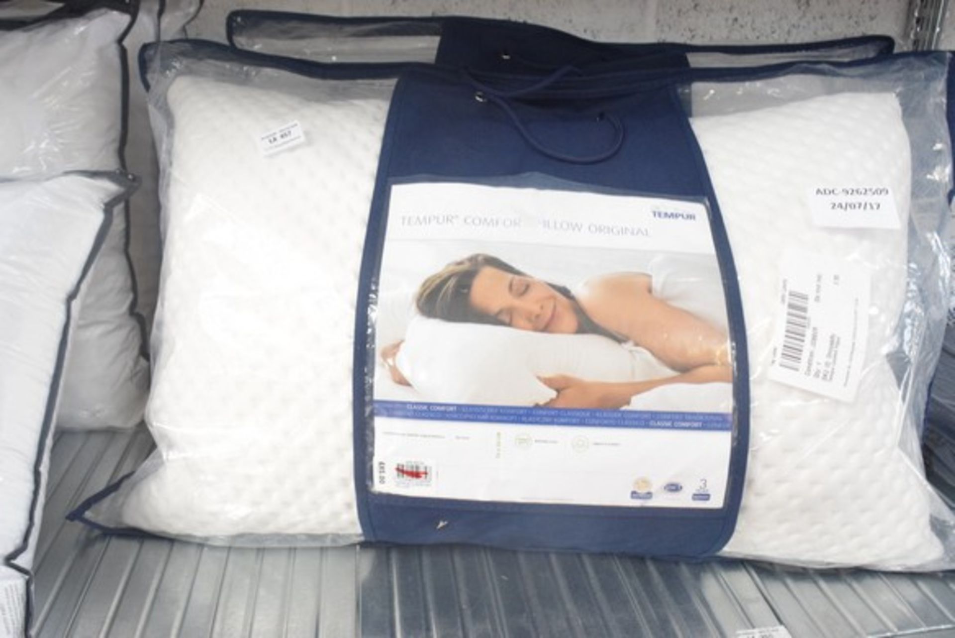 1 x TEMPUR COMFORT PILLOW RRP £85 24.07.17 *PLEASE NOTE THAT THE BID PRICE IS MULTIPLIED BY THE