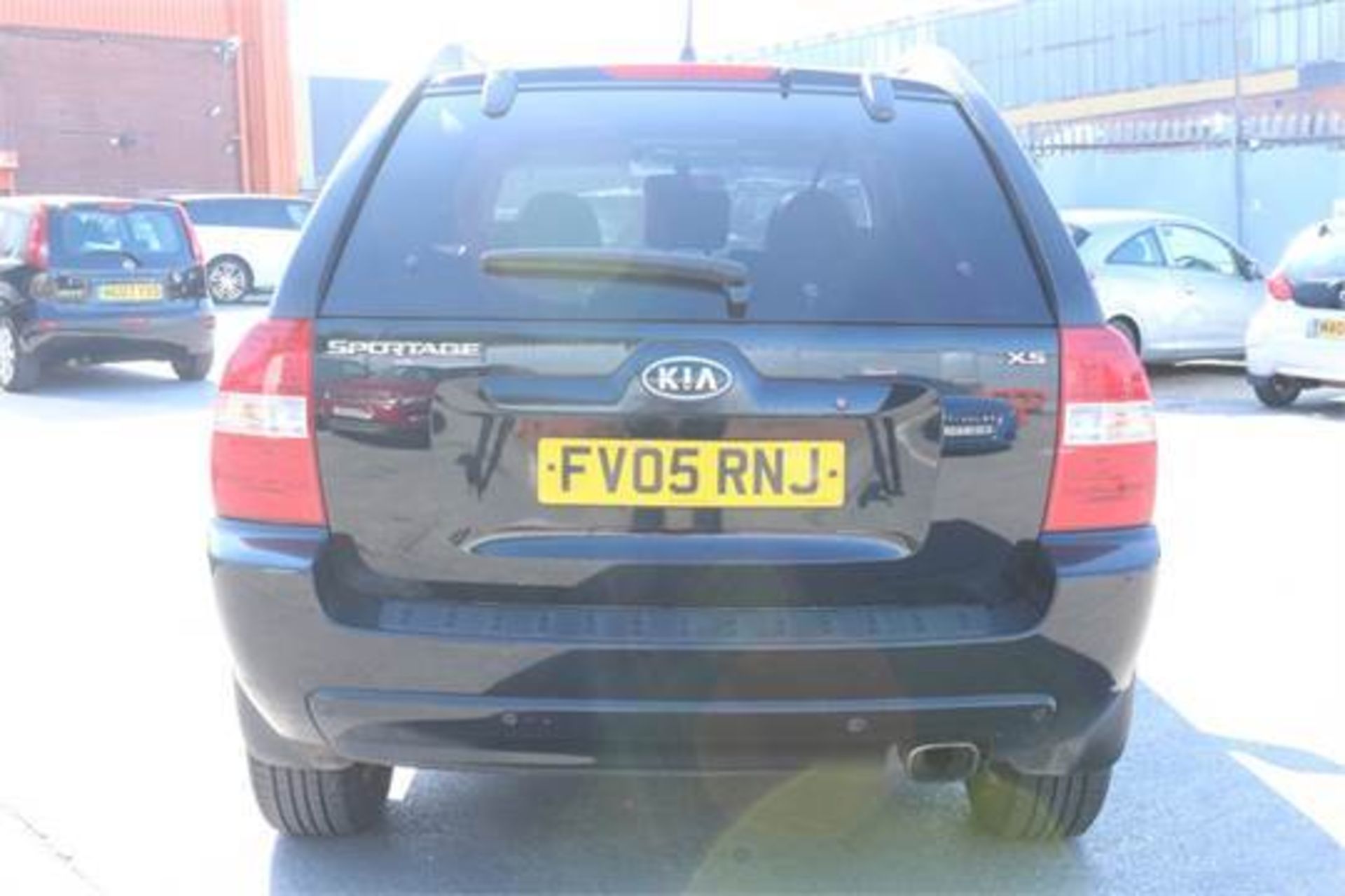 KIA, SPORTAGE XS, FV05 RNJ, 2-0 LTR, PETROL, MANUAL, 5 DOOR SUV, 13.06.2005, CURRENT RECORDED - Image 2 of 16