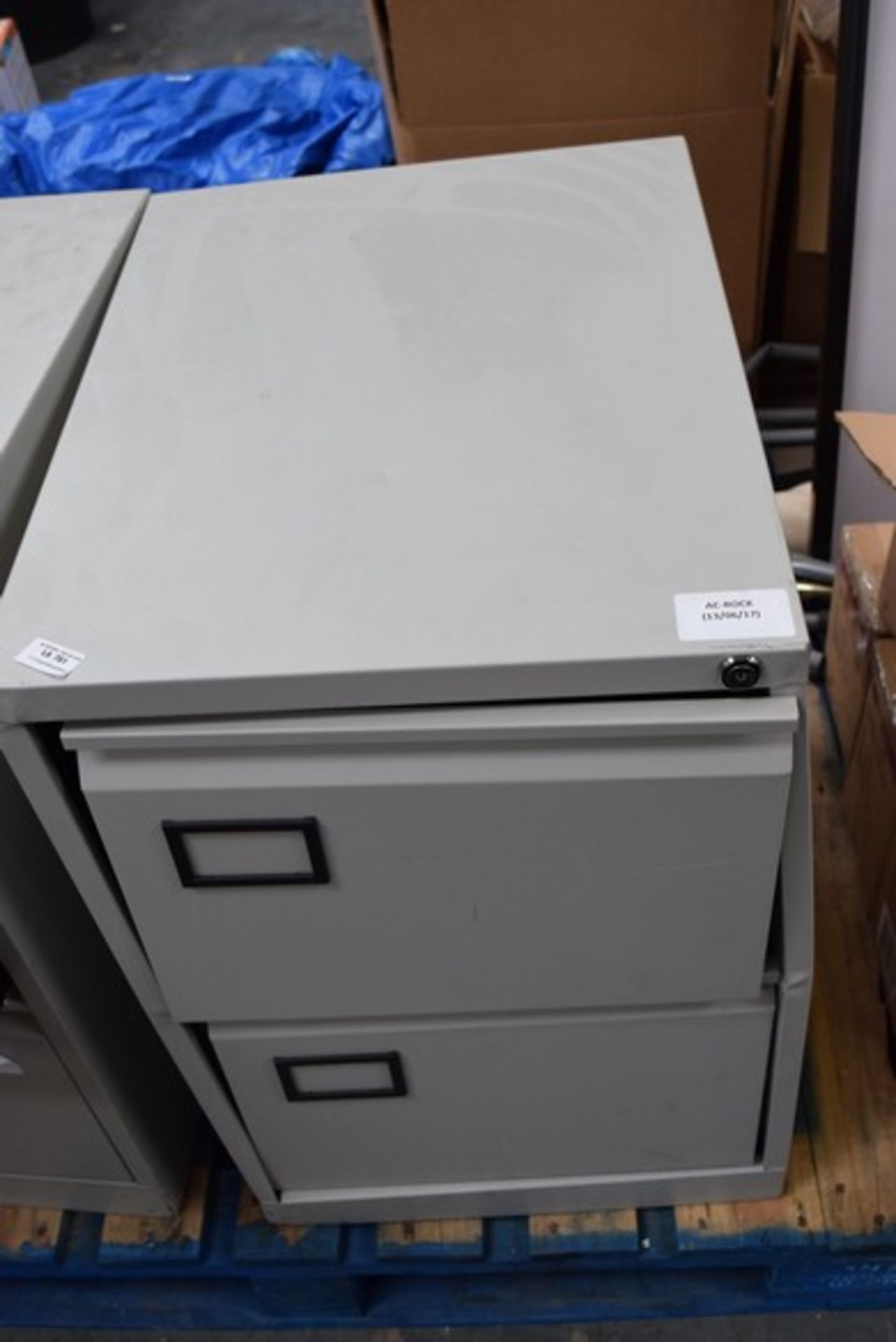 1 x 2-DRAWER A4 FILING CABINET RRP £60 13.06.17 *PLEASE NOTE THAT THE BID PRICE IS MULTIPLIED BY THE