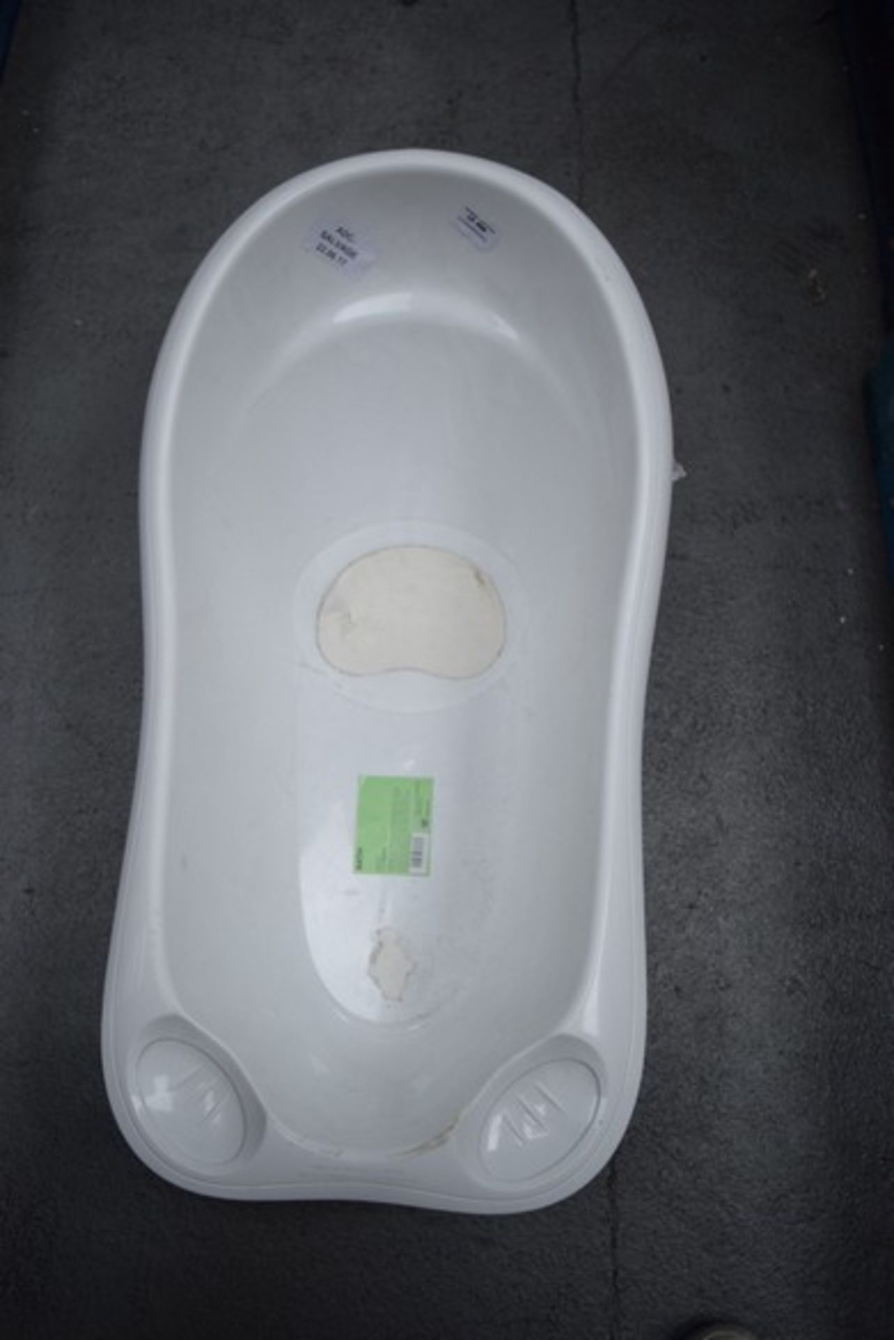 1 x JL BABY BATH RRP £40 22.06.17 *PLEASE NOTE THAT THE BID PRICE IS MULTIPLIED BY THE NUMBER OF