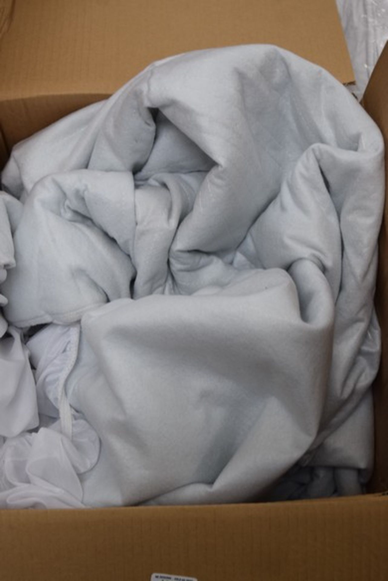 1 x DREAMLAND INTELLIHEAT ELECTRIC OVER BLANKET (UNKNOWN SIZE) RRP £40 *PLEASE NOTE THAT THE BID